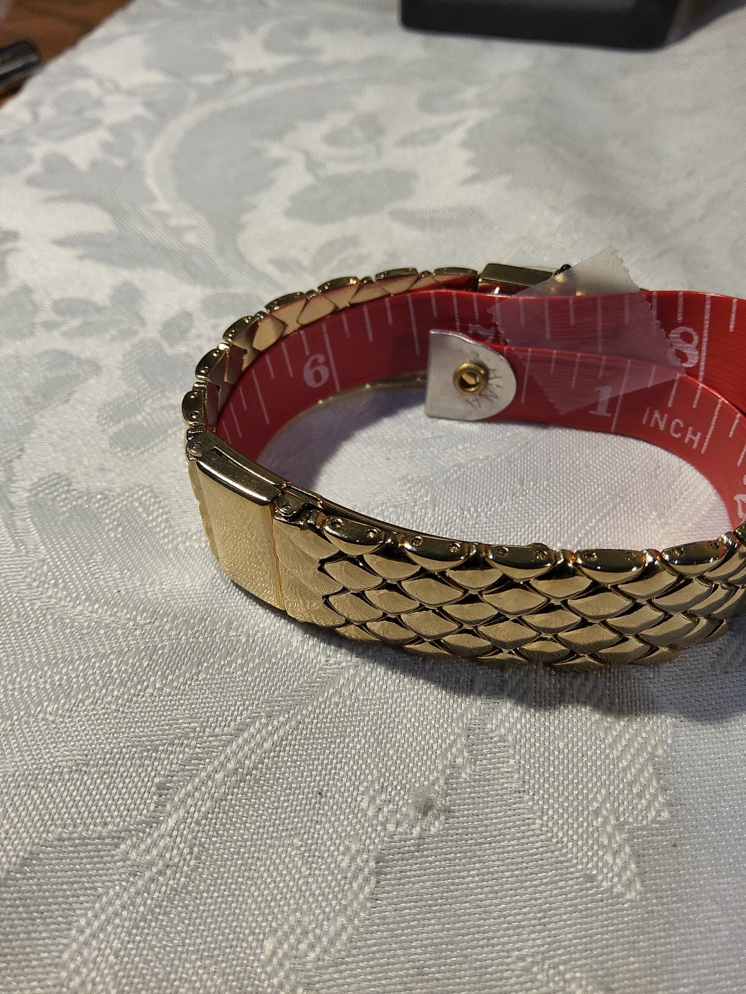 Joan Rivers Classics Diamond Quilted Gold Tone Ladies Watch Quartz New Battery