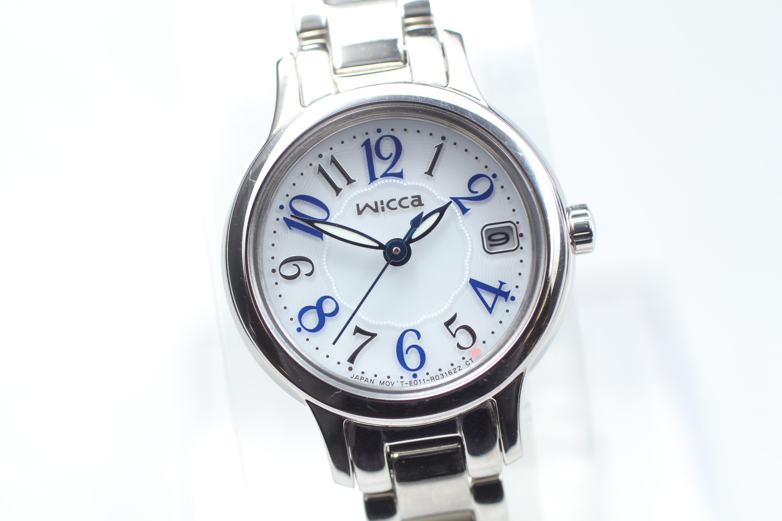 [MINT] CITIZEN Wicca E001-R007891White Dial Silver Solar Ladies Watch From JAPAN