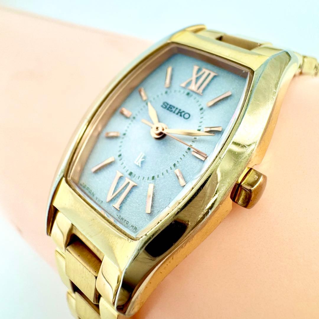29 [Working Condition] SEIKO LK Lukia Solar Gold Tonneau-shaped Wristwatch