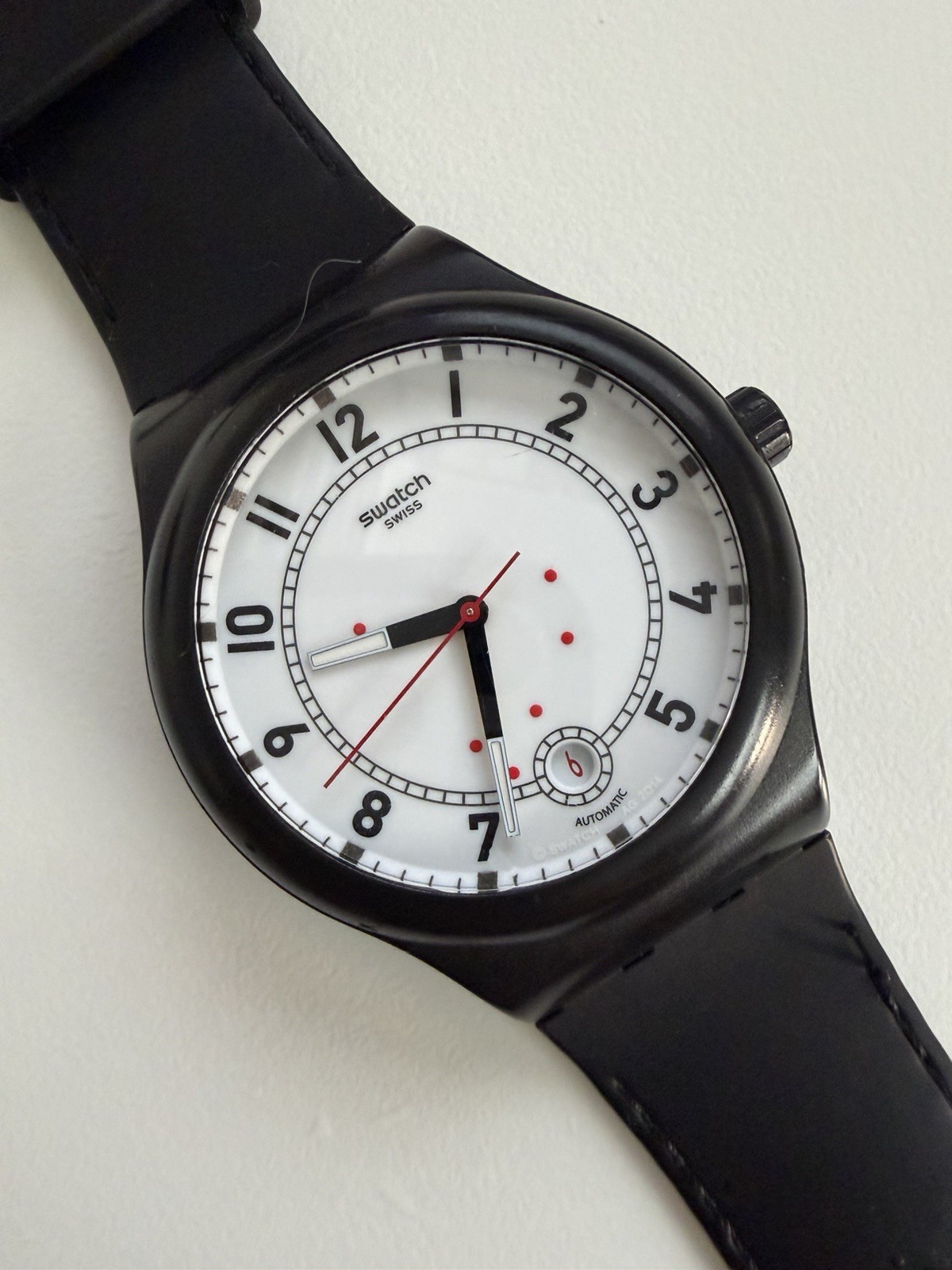 Swatch watch Sistem51 Automatic White Dial Unisex 42MM. Excellent.
