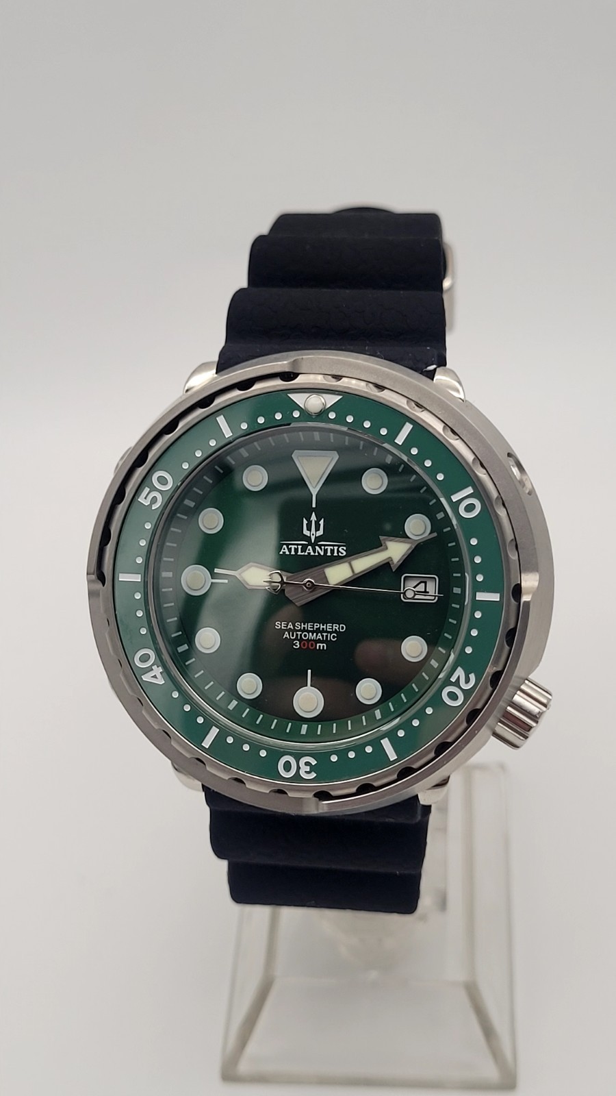 High Quality NH35 Automatic Green Tuna Diver Watch Atlantis Green 300m Sapphire