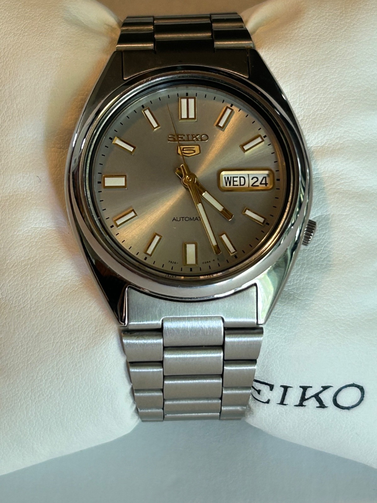 Seiko mens watch SNXS75 -Very Good shape-please read description