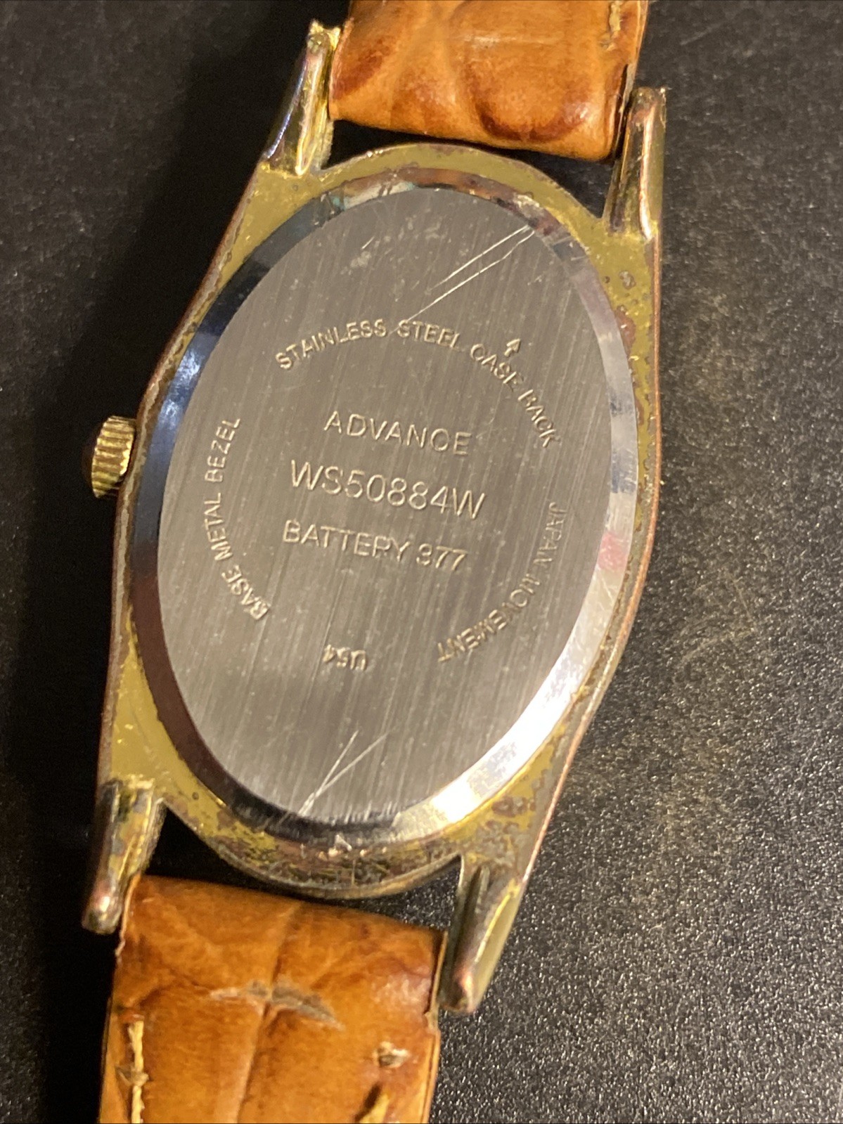 ADVANCE Quartz Wristwatch Gold Tone Oval Mother of Pearl Dial New Battery