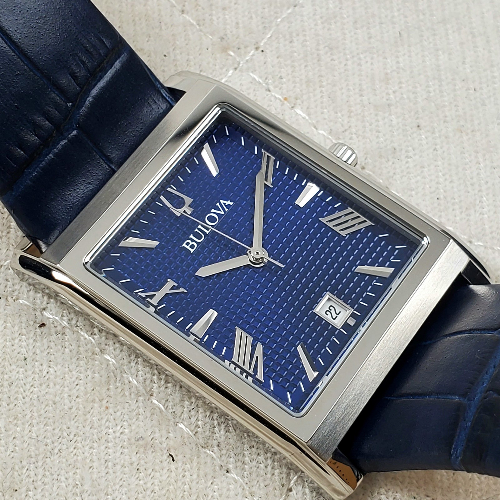 BULOVA SUTTON TANK 96B442 BLUE CLASSIC JAPAN SAPPHIRE MEN’S WATCH NEW