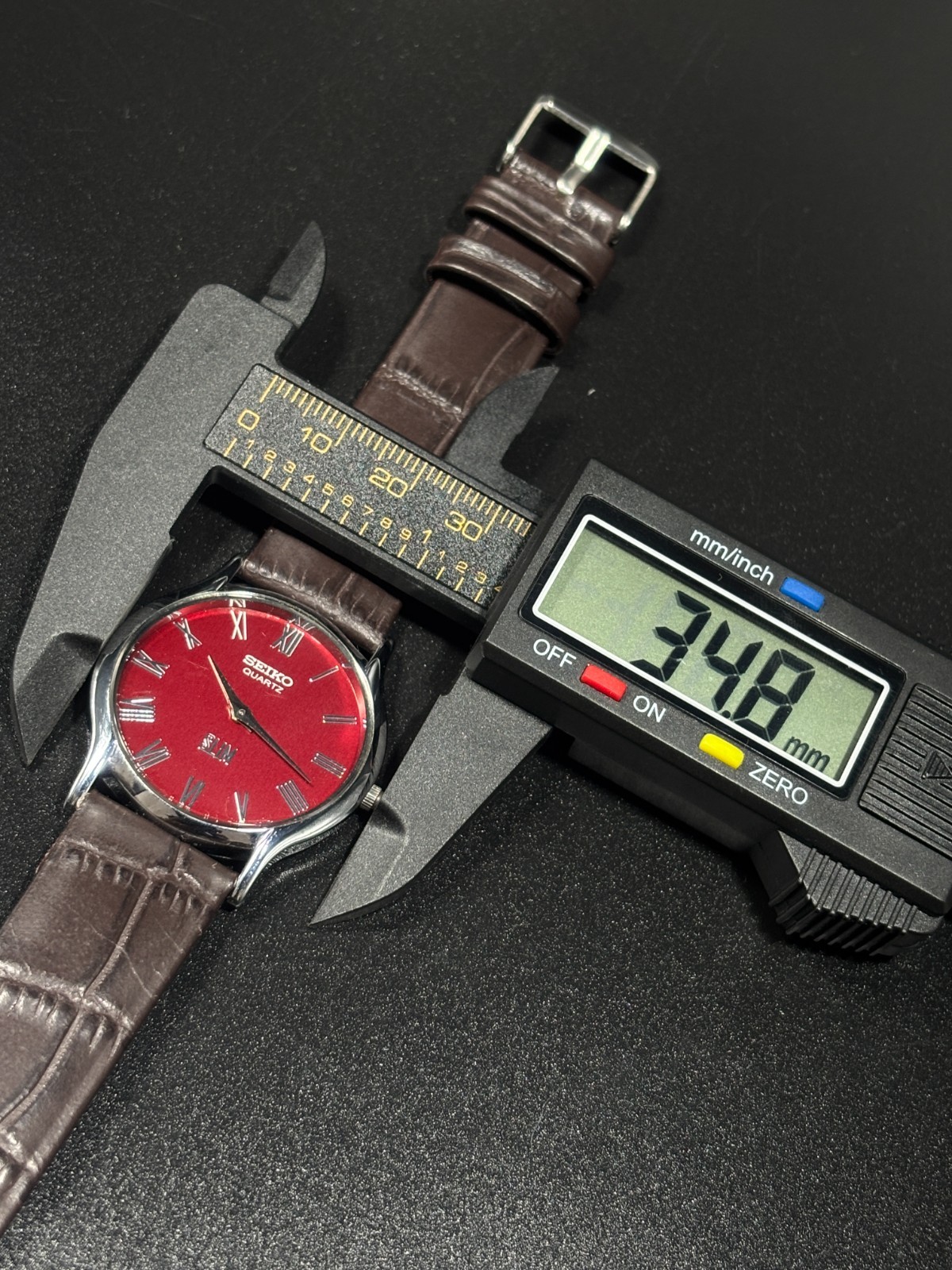 Vintage Seiko Slim Men’s Leather Strap Wrist watch-Roman Dial