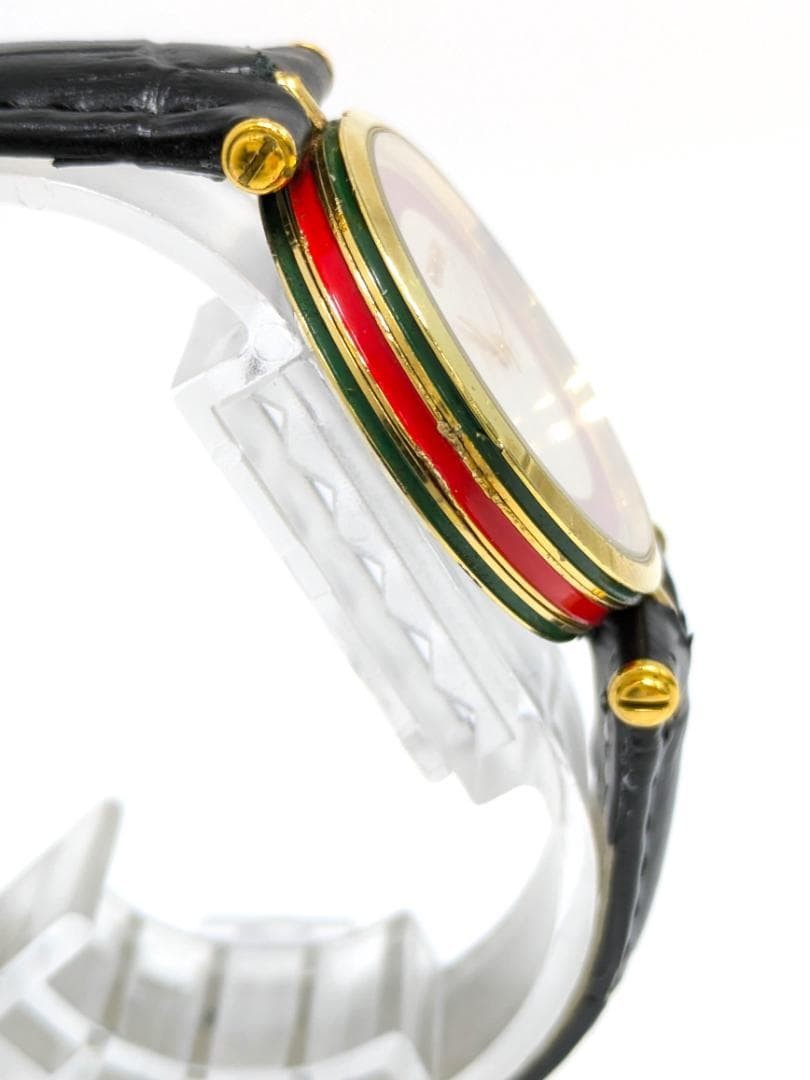 Gucci Shelly Line Quartz Round Watch Red Gold Black Japan 071830