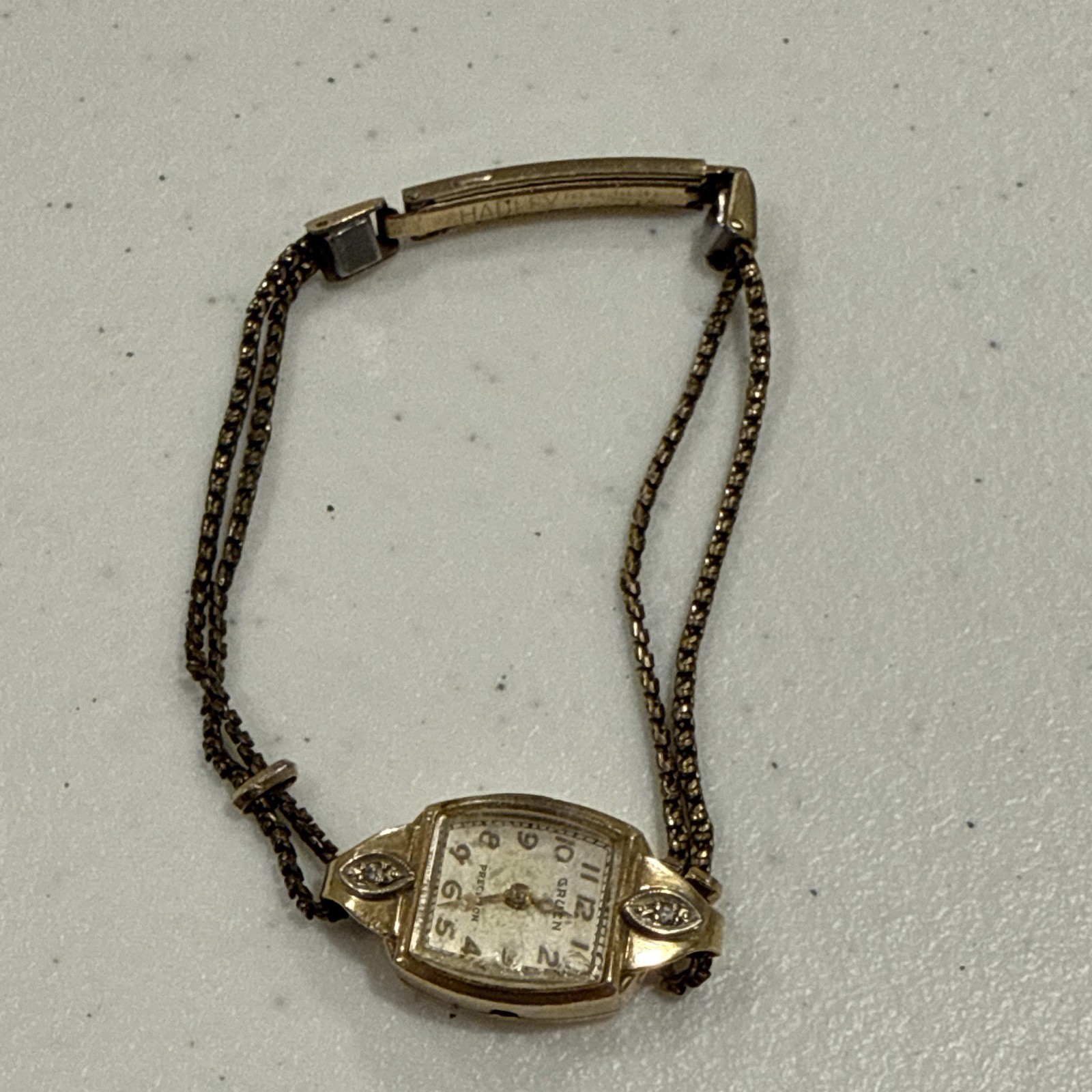 Vintage Gruen Ladies 14K Gold Wristwatch