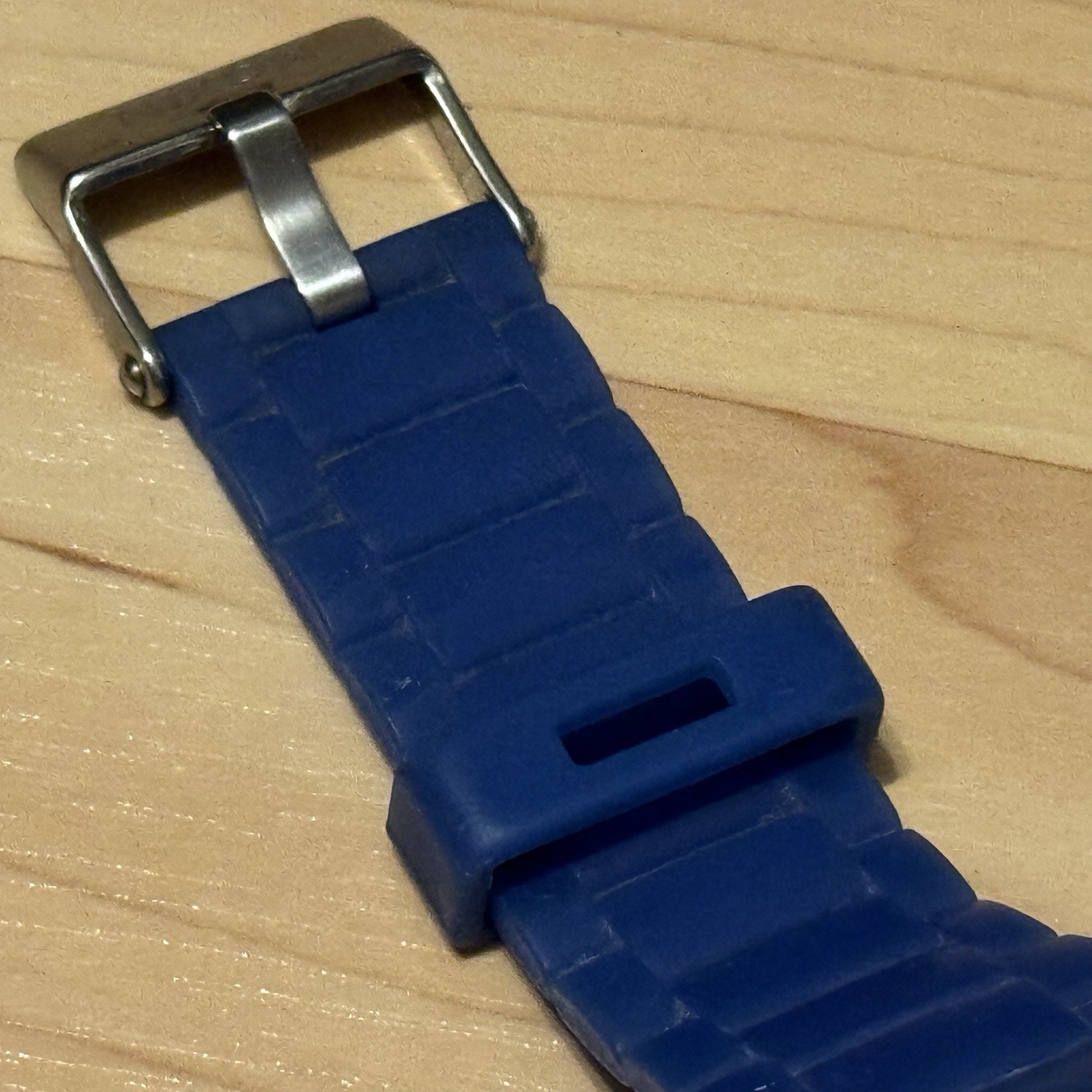 Nixon The Rubber Player “Yes It’s Real” Purple Blue Men’s Analog Watch RUNS READ