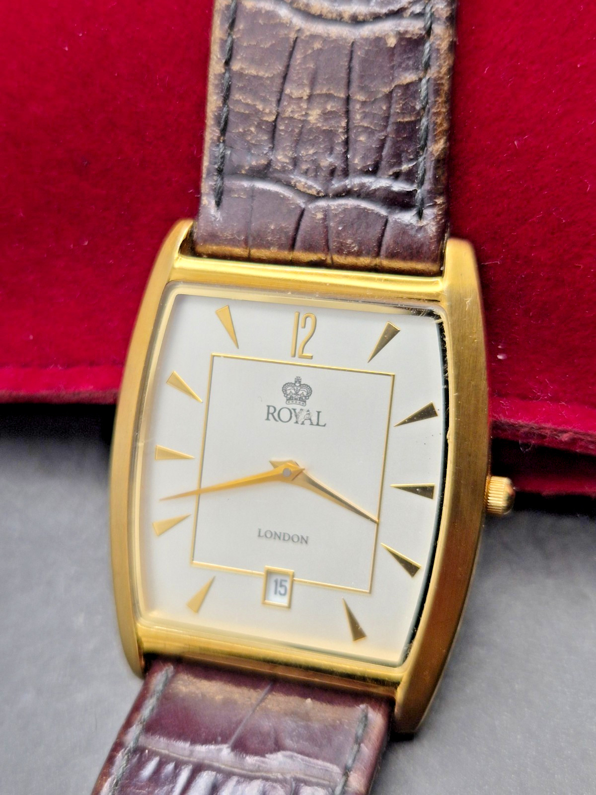 ROYAL LONDON Men’s Tonneau Shape Case Leather Strap Quartz Watch-Working