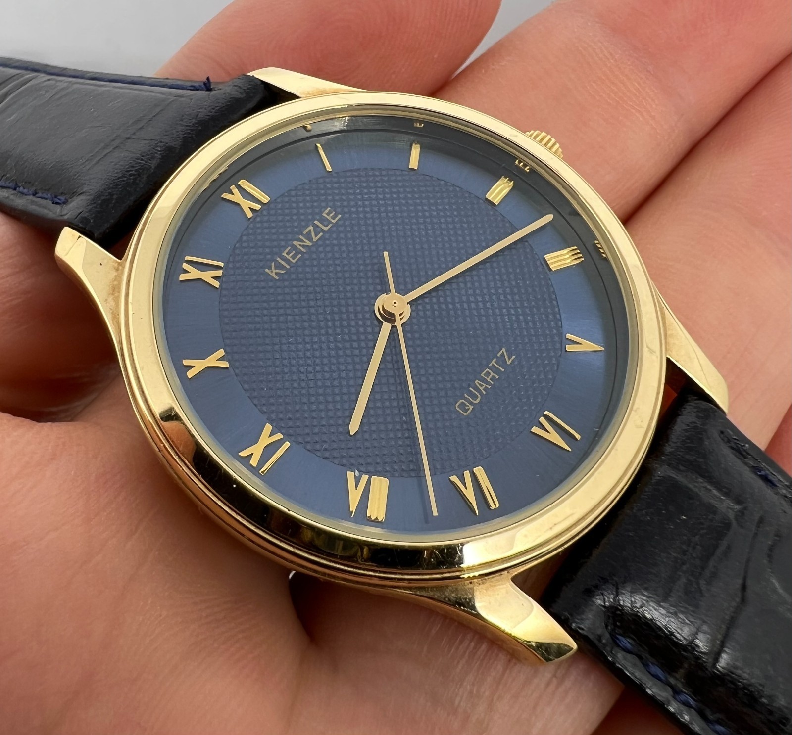 VINTAGE KIENZLE QUARTZ MENS WATCH GERMANY BLUE DIAL ULTRA THIN GOLD PLATED
