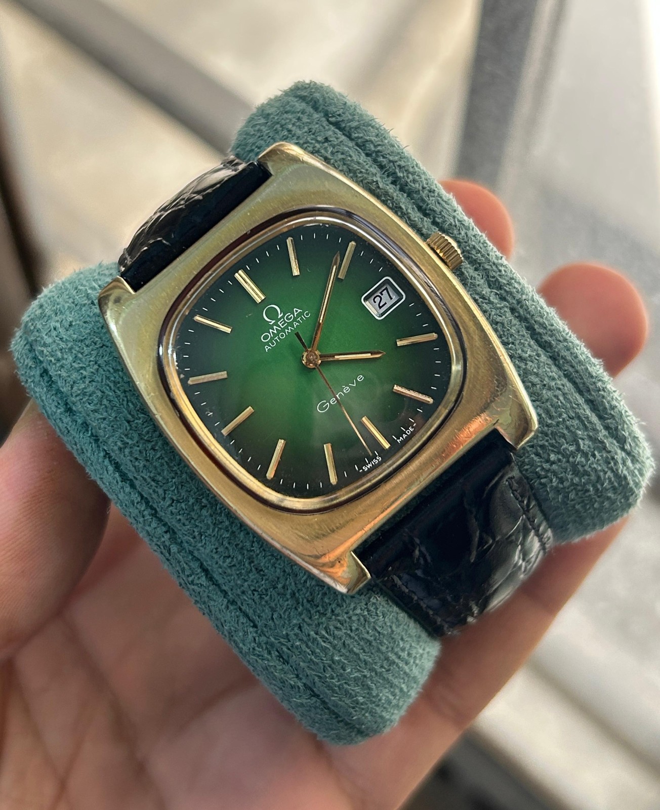 Vintage Omega Genève Automatic Green Dial 166.0190 Gold Plated 1970s Swiss Watch