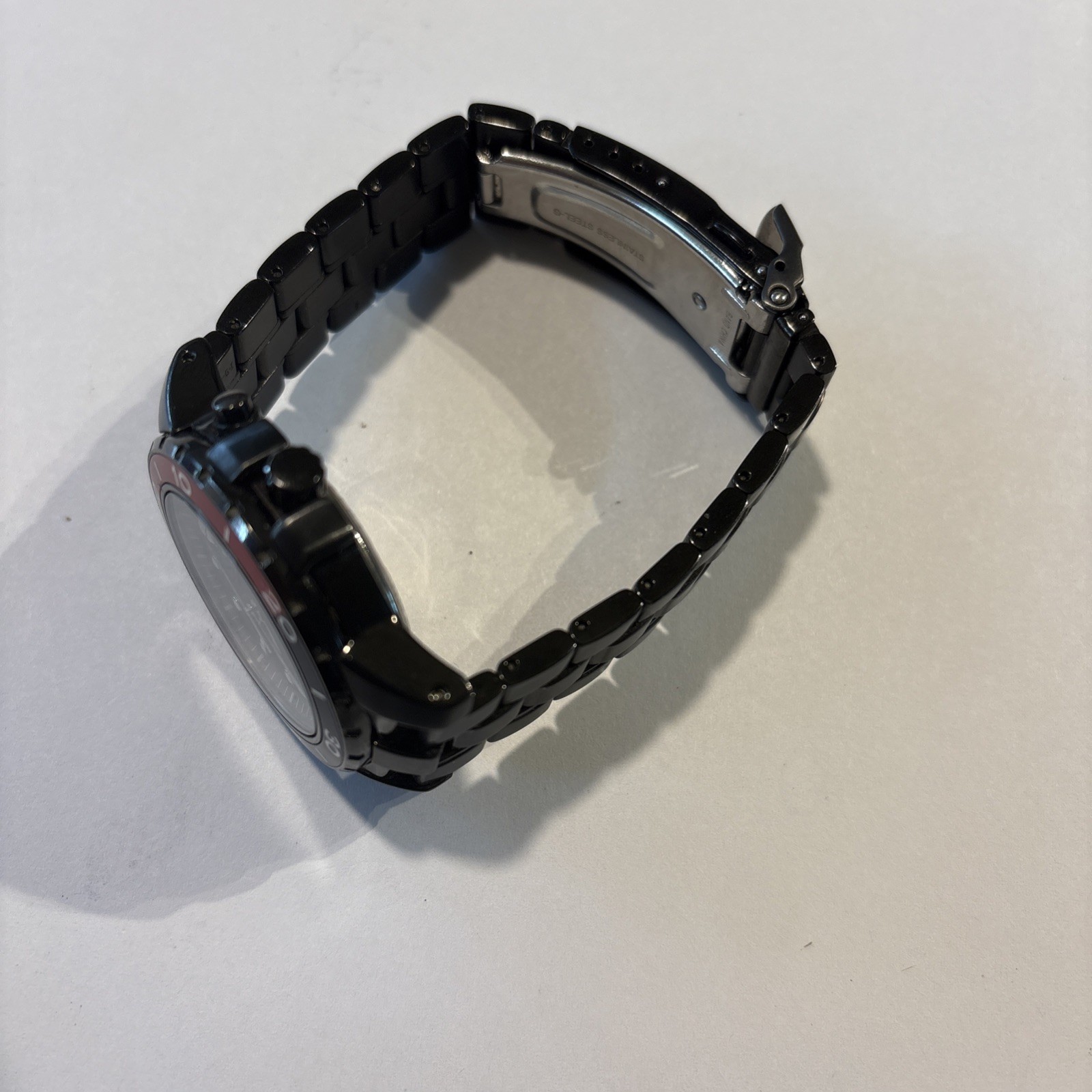 Seiko Kinetic Black Ion Black Dial 100m Date Men’s Wristwatch