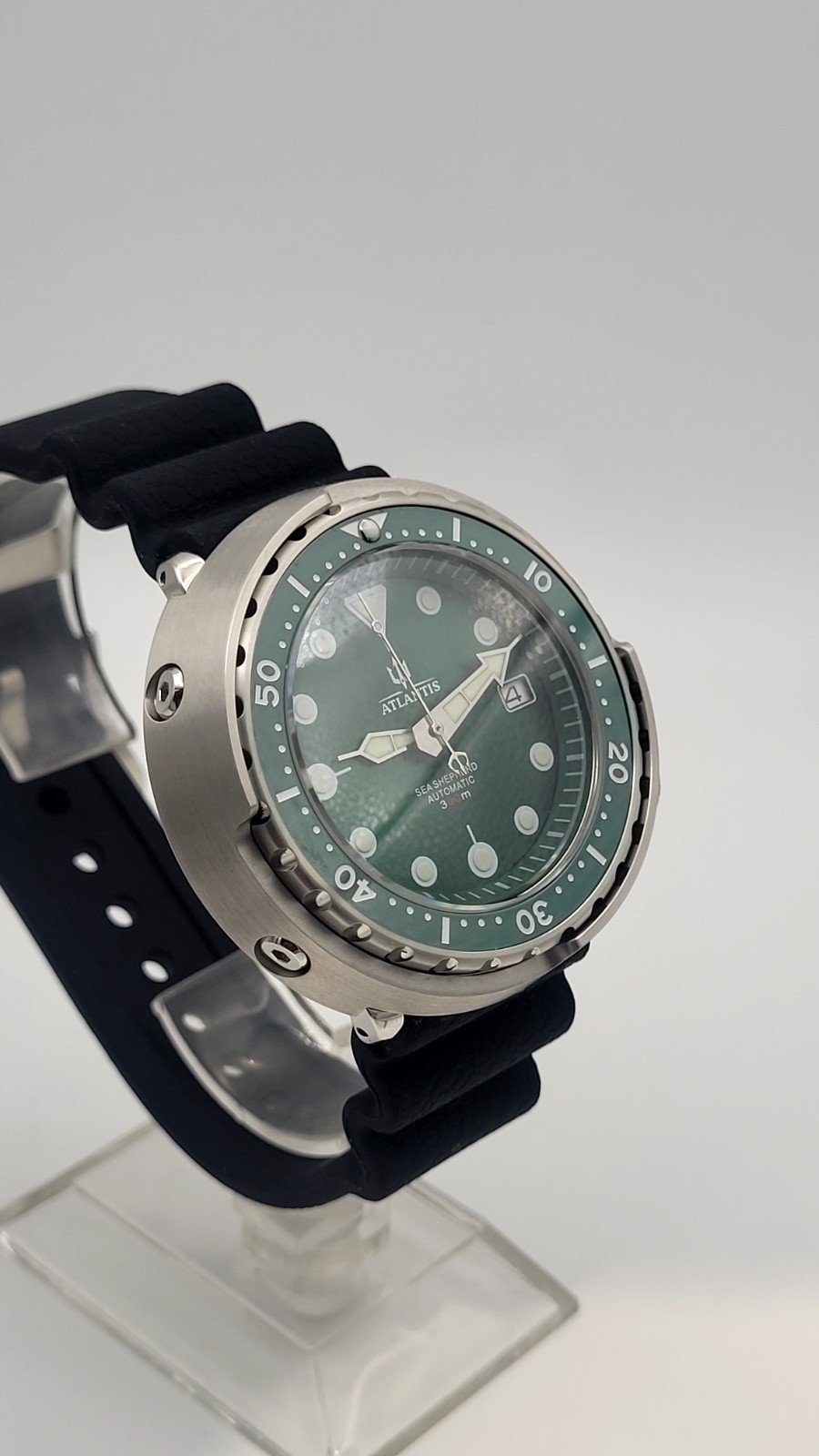 High Quality NH35 Automatic Green Tuna Diver Watch Atlantis Green 300m Sapphire