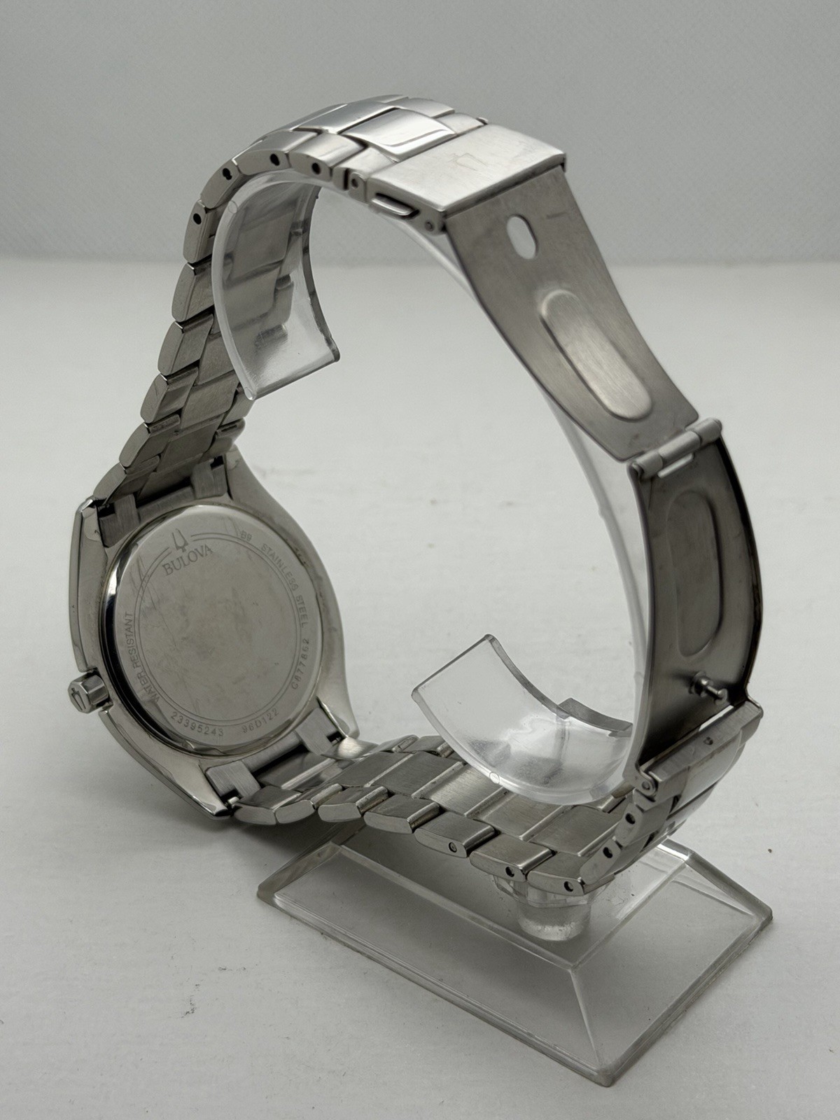 Bulova 96D122 Millennia Grey Dial Diamond Accent Date Indicator Men’s Watch 42mm