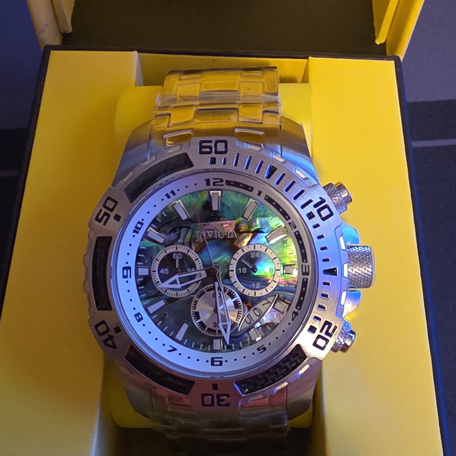Invicta Pro Diver SCUBA Men’s Watch w/Abalone Dial 51mm