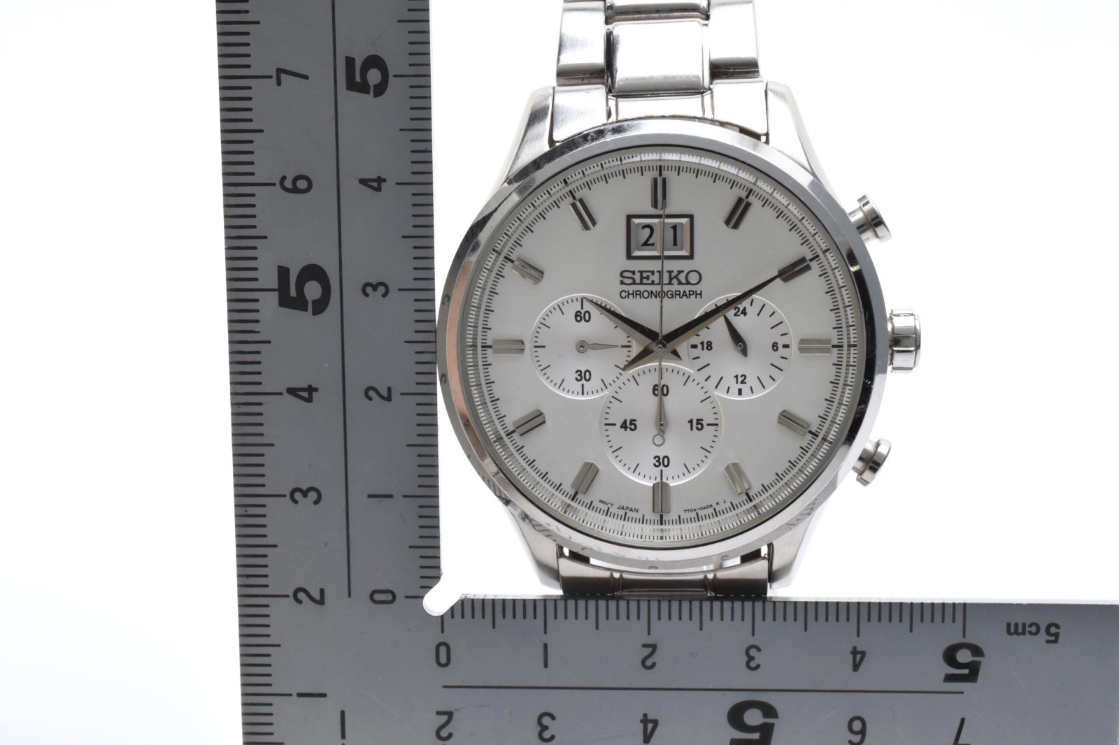 Seiko Chronograph 7T04-0AE0 White Dial Big Date Men’s Quartz Watch Silver SBPY