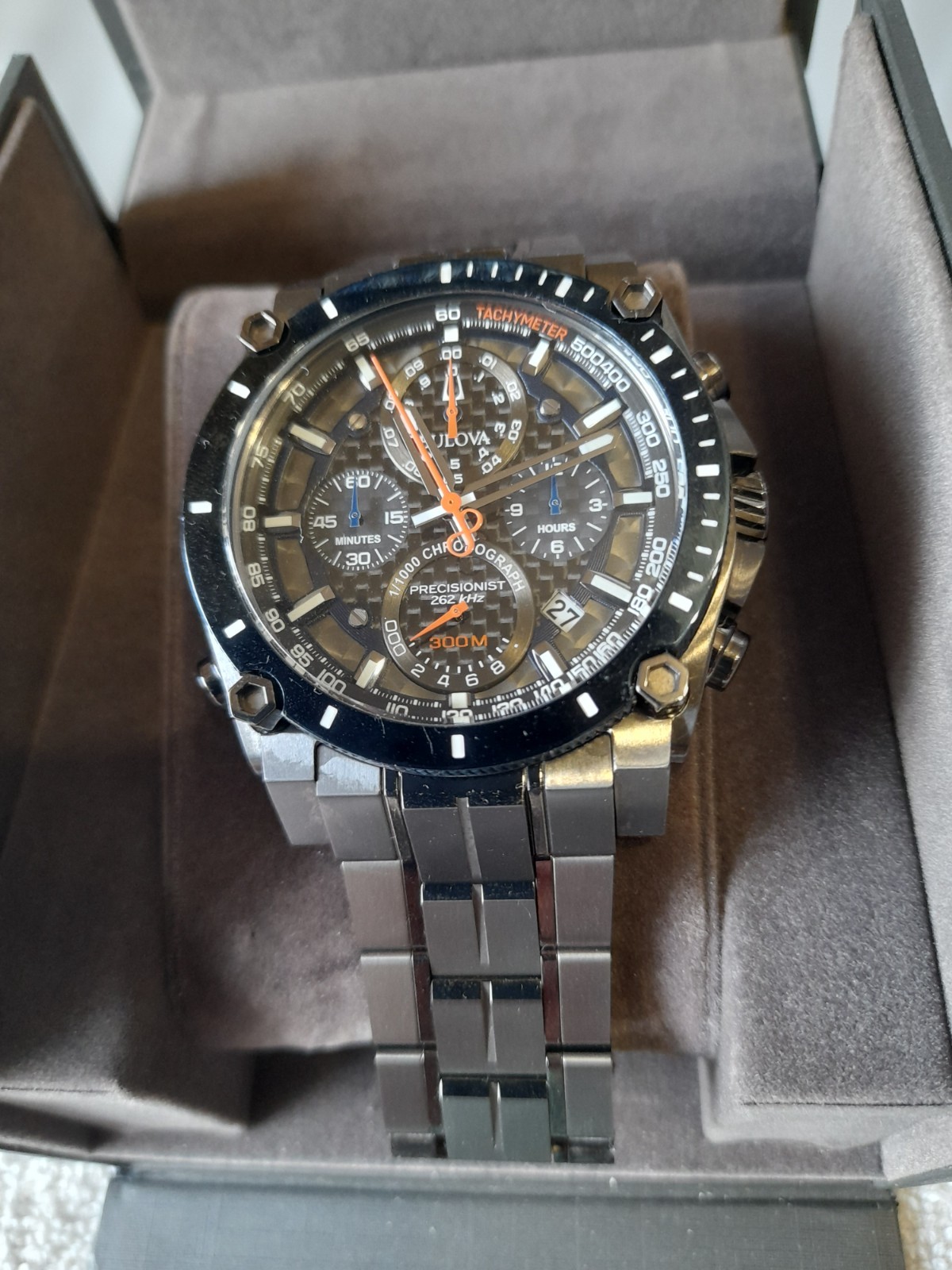 BULOVA PRECISIONIST ICON 98B343. GENTS 300M HIGH PERFORMANCE CHRONOGRAPH