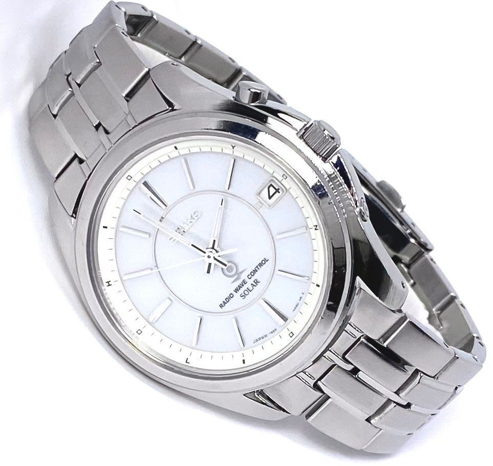 Seiko 7B22 Radio Solar Mens Watch Silver Dial Date Sapphire 10ATM Japan