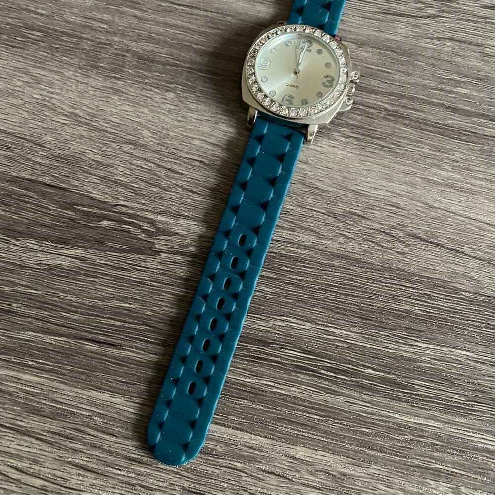 NWOT Teal Crystal Dial Rubber Silicone Band Watch