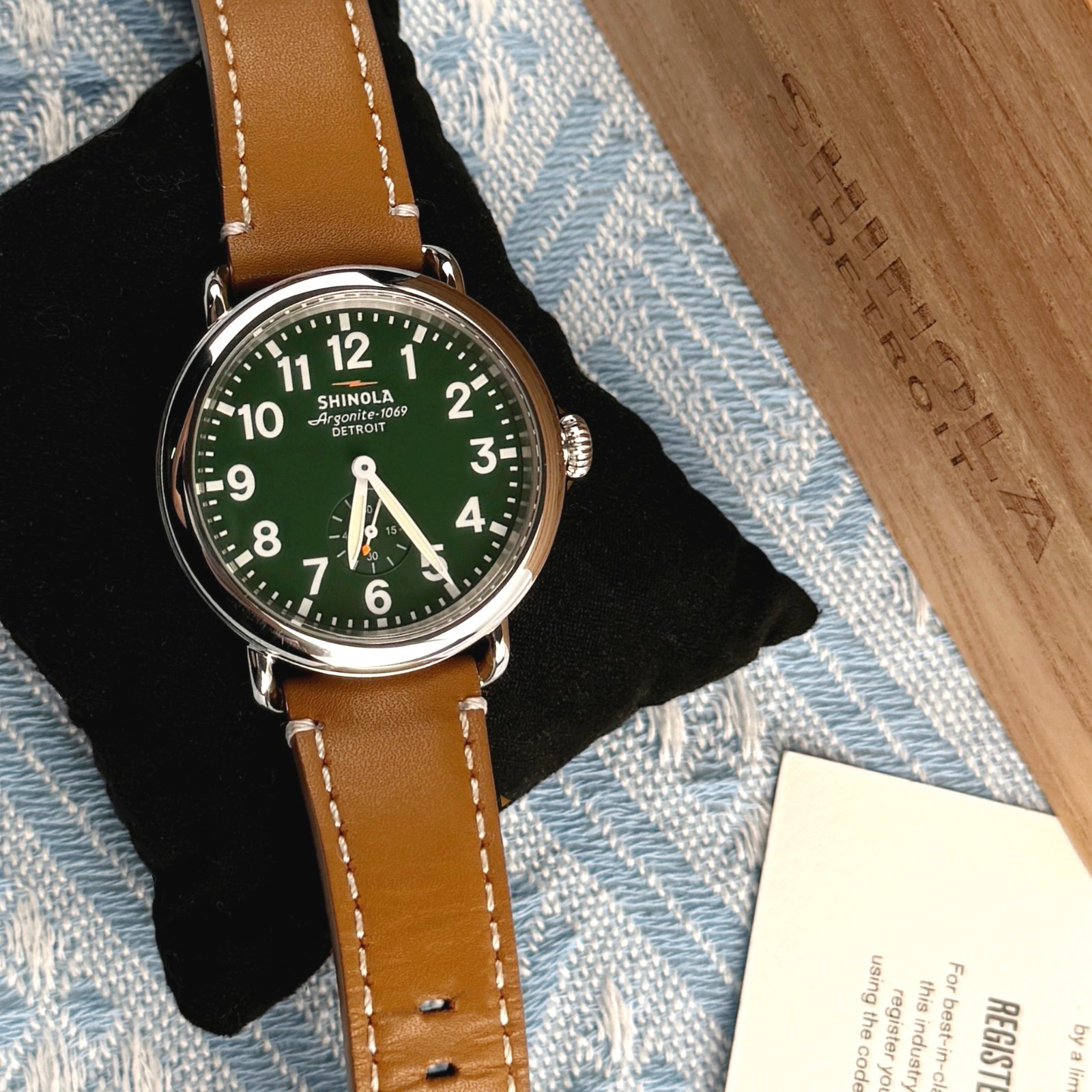 New Shinola The Runwell Green Dial Tan Leather Strap Quartz Men’s Watch 41mm