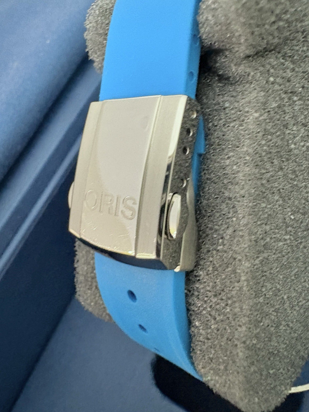 Oris Aquis Calibre 400 Blue Dial Gold 41mm 01 400 7769 6355-07 4 22 75FC