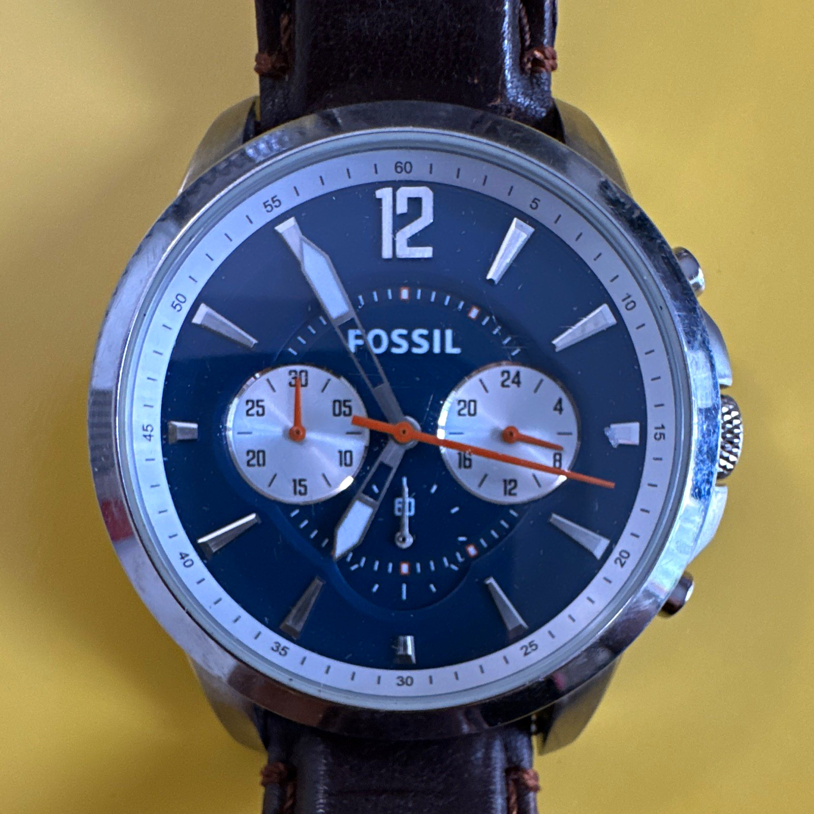 Fossil Mens Analog Wristwatch Blue / Brown Leather Strap FS 4708 needs battery