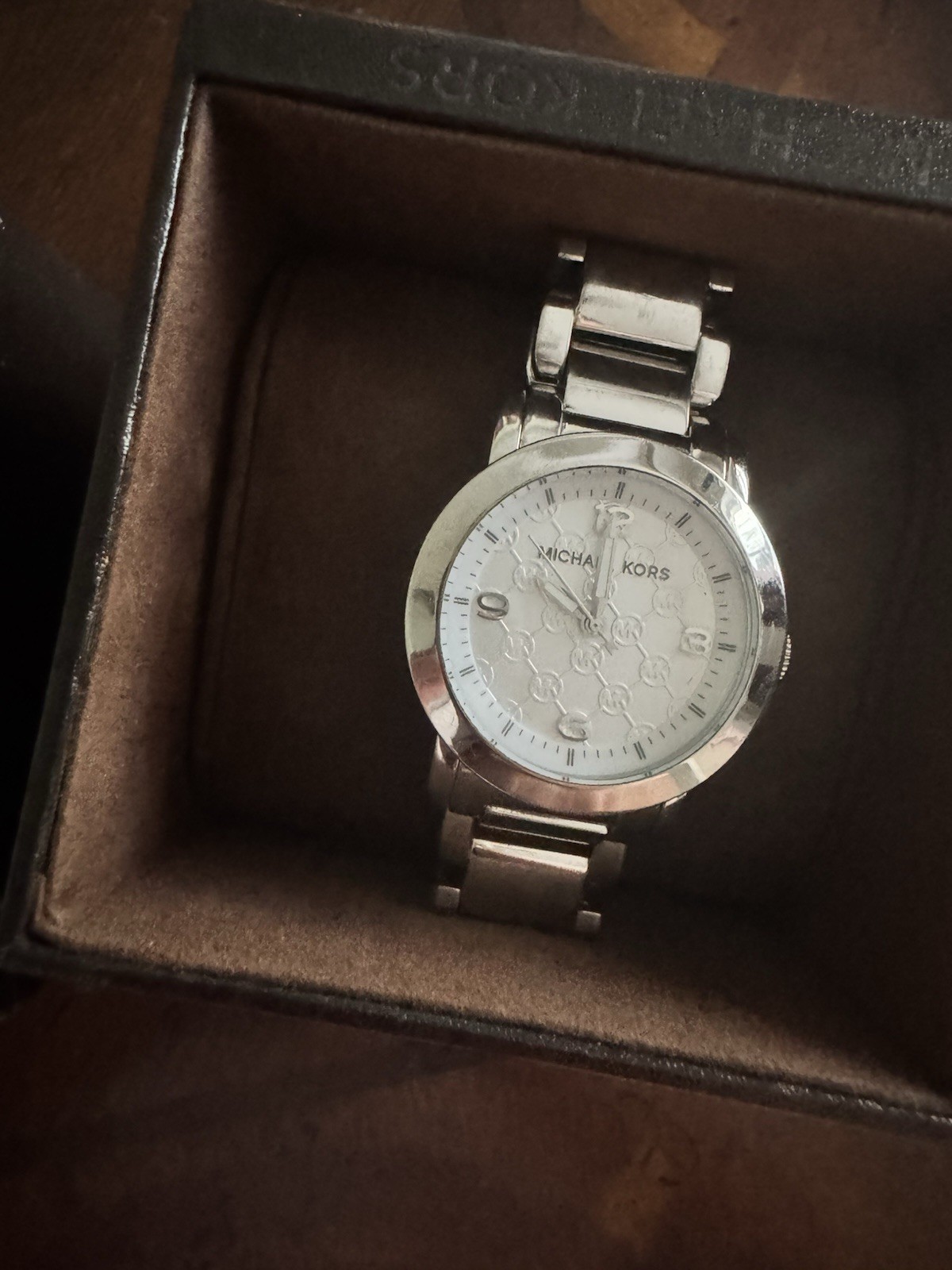 Michael Kors Women’s Quartz Silver Stainless Bracelet Logo Dial Watch w/ Box