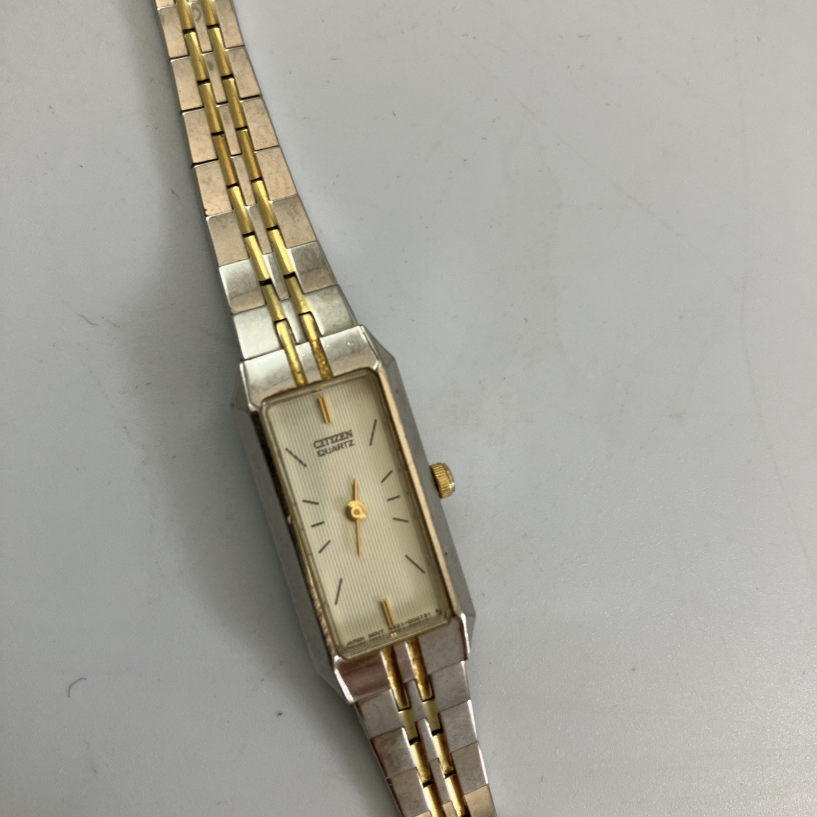 Citizen Tank Watch Womens 13mm Silver Gold Two Tone 5421-S91484 New Battery 7″