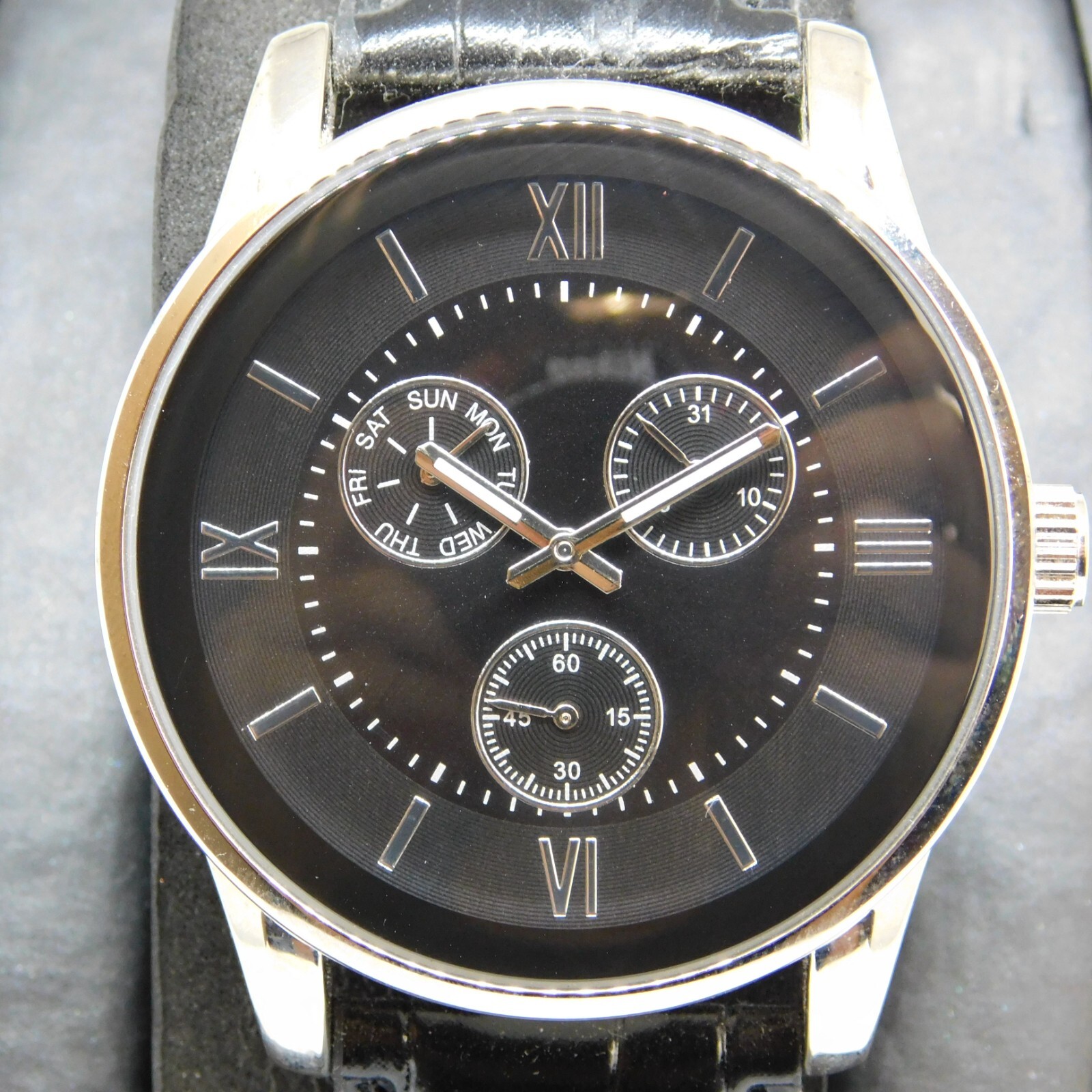 Allude Silver Tone Case Black Tone Band Quartz Analog Men’s Watch New Battery