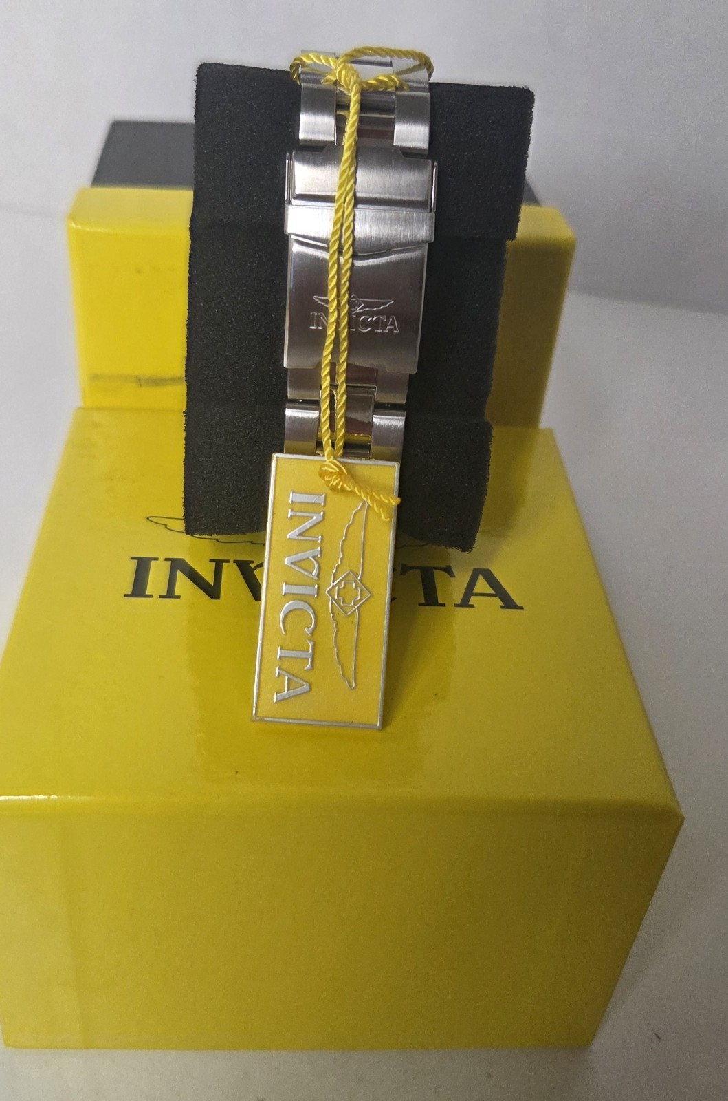 Invicta Men’s Watch Pro Diver Red and Green Black Dial 44706 Stainless Steel