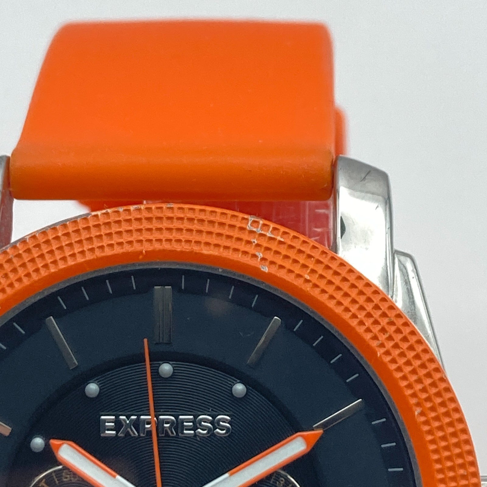 Express Men’s Watch 45mm Silver Tone Orange Day Date Silicone New Battery 9.5″