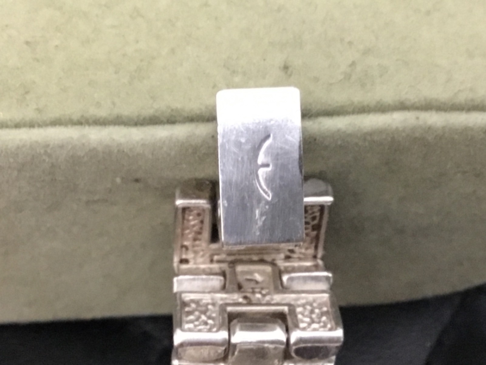 925 Sterling Silver Vintage Ecclissi model:3010 new battary works 55.8grams