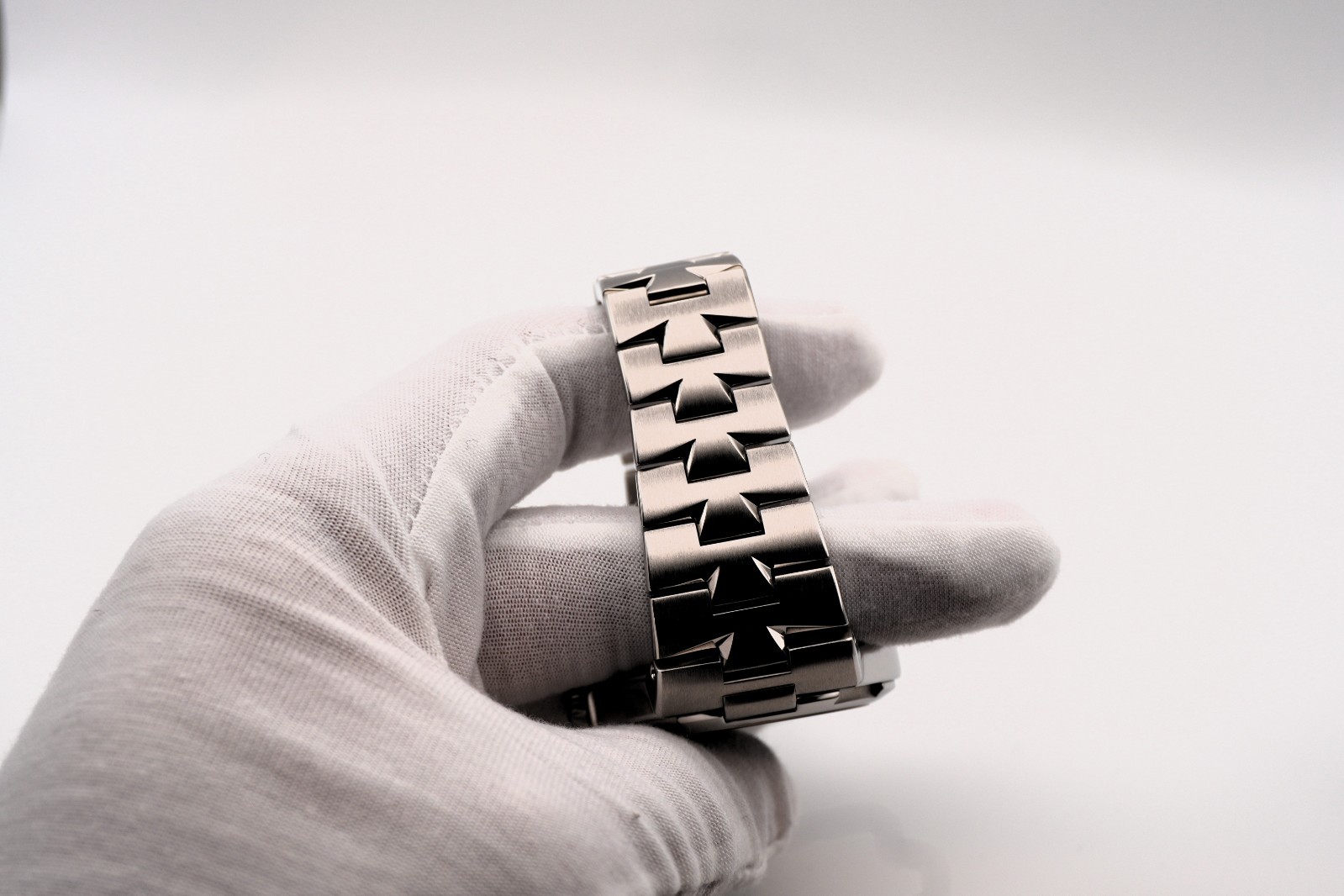 Vacheron Constantin Overseas 2nd Generation – Black – 47040 B01A-9094
