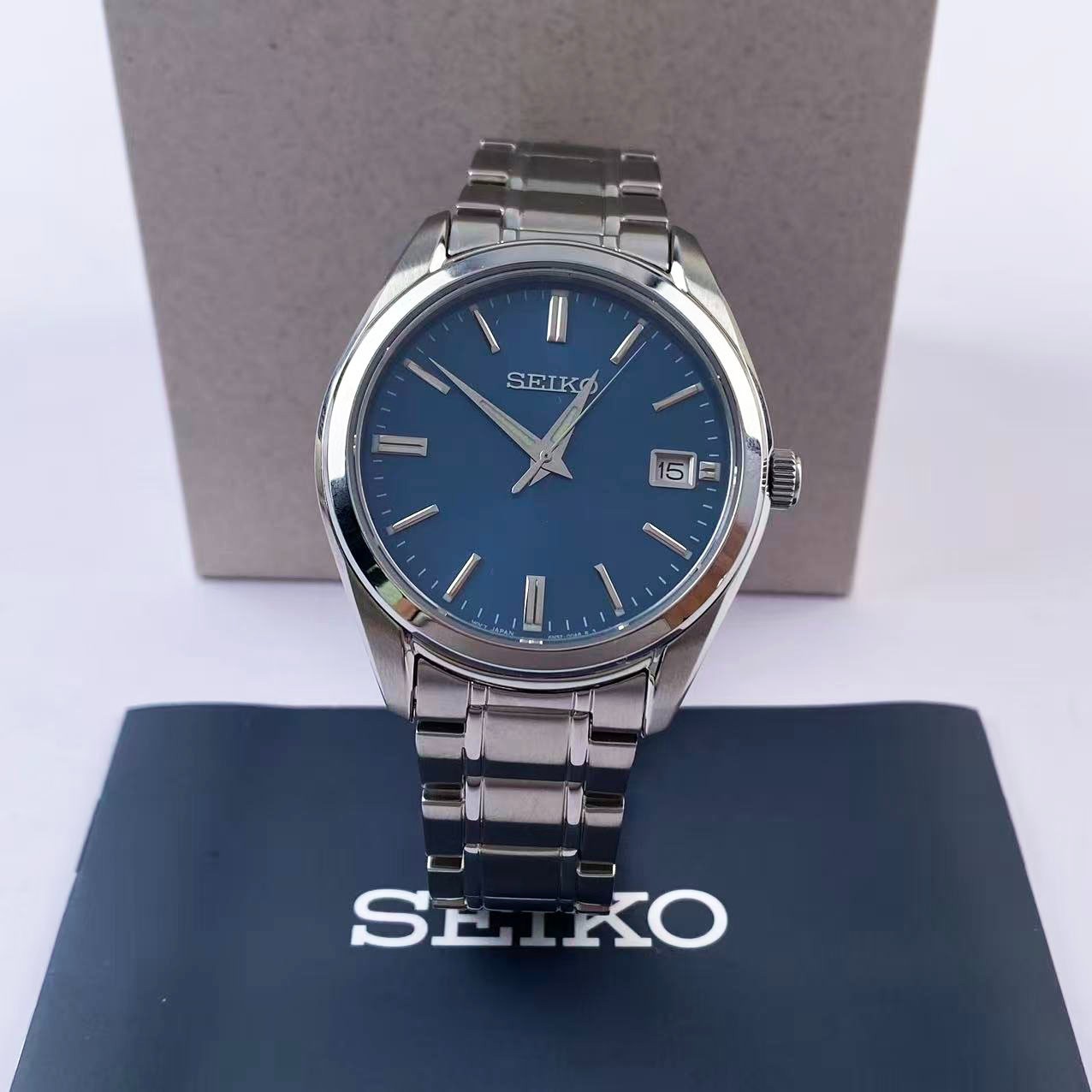 New Seiko Essentials SUR525 Blue Dial Stainless Steel Men’s Quartz Watch 40.2 mm