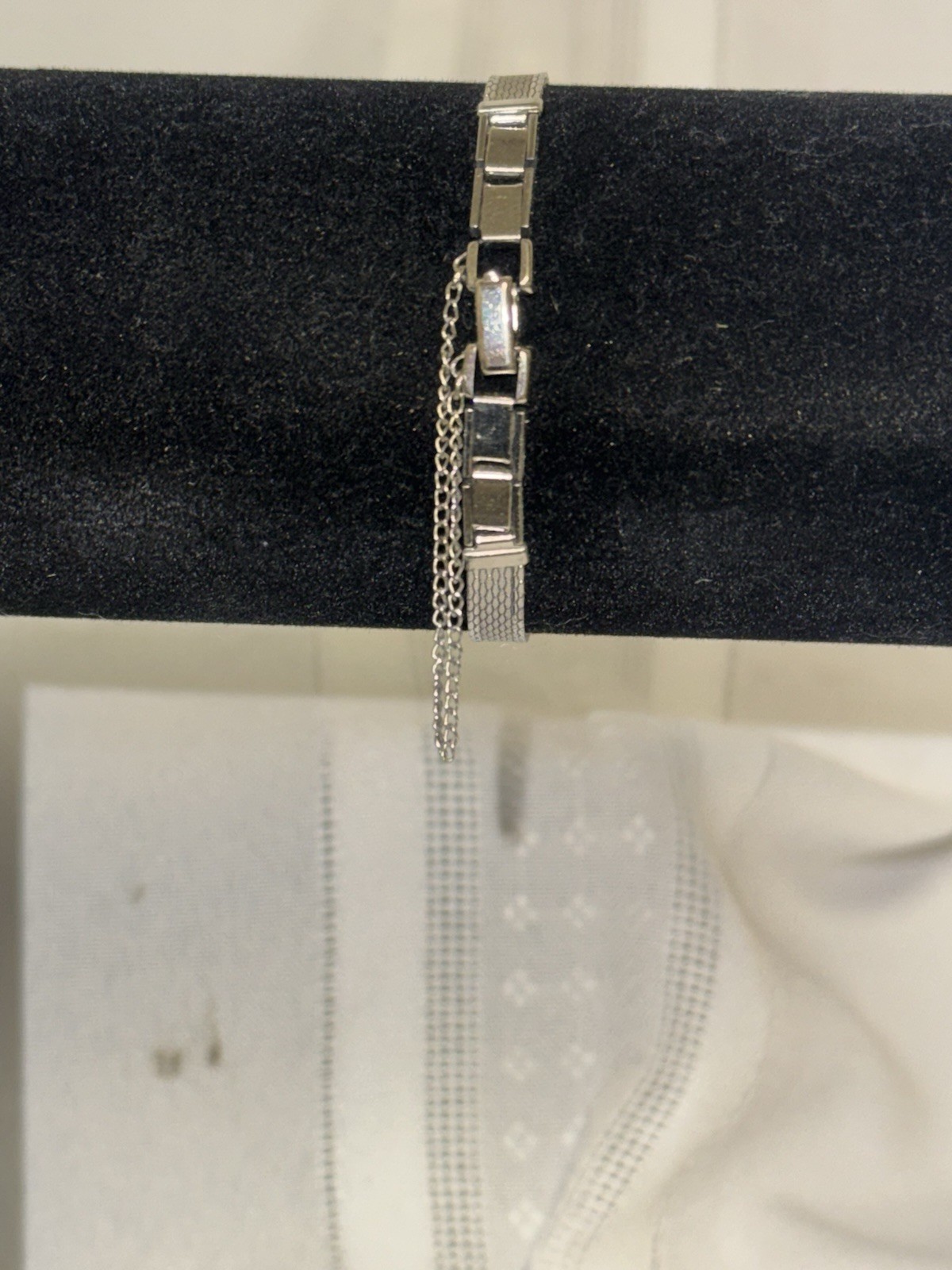 Timex Women’s Silver Tone Oval Analog Dress Watch Metal Bracelet Jewelry Clasp