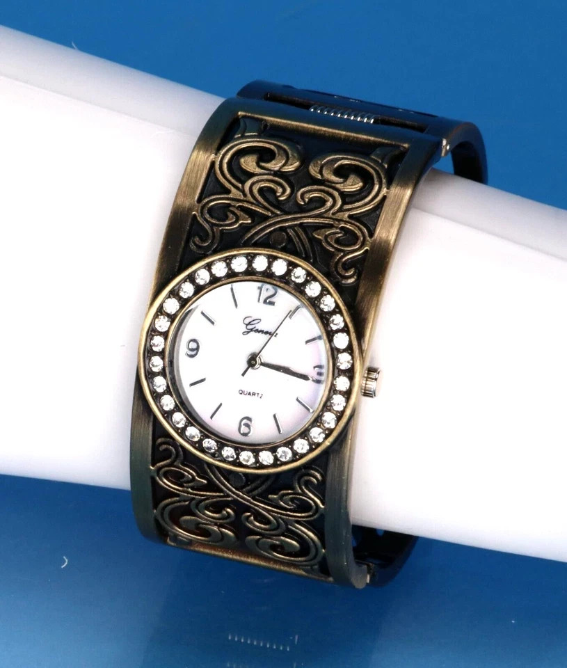 Women’s Western Style Brass Finish Fashion Bangle Cuff Watch Heart Love Band