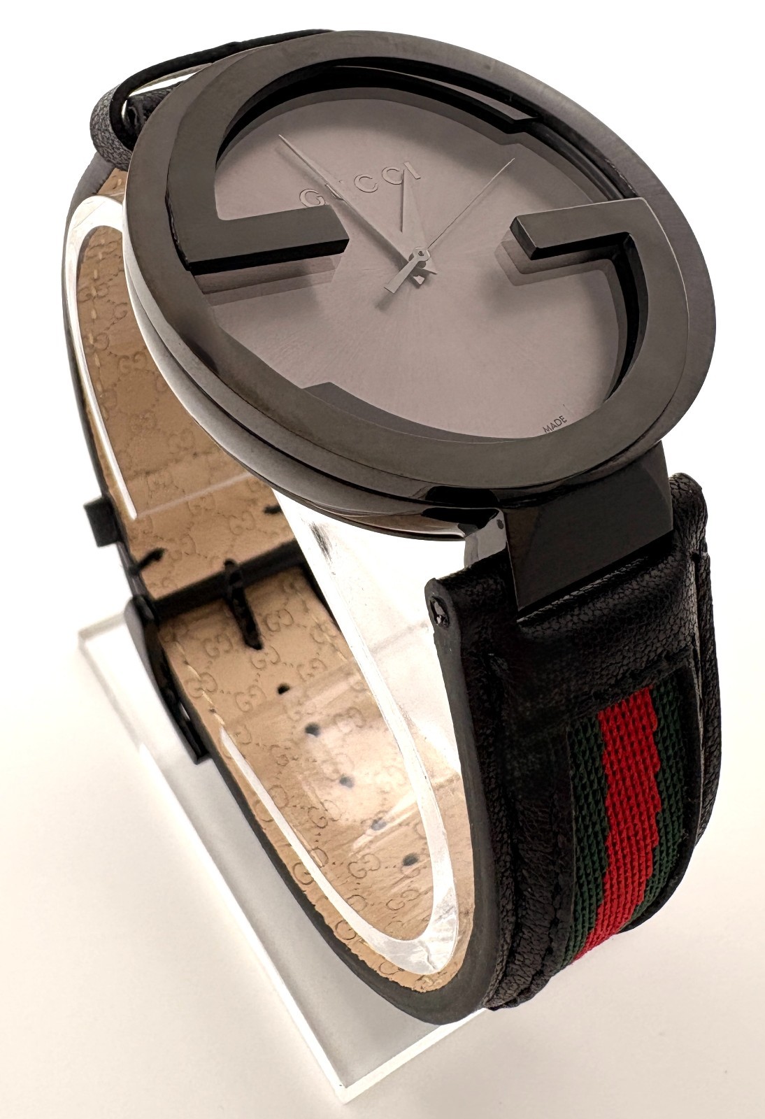 Gucci YA133206 Men’s Interlocking Black Leather Strap with Red and Green 42mm