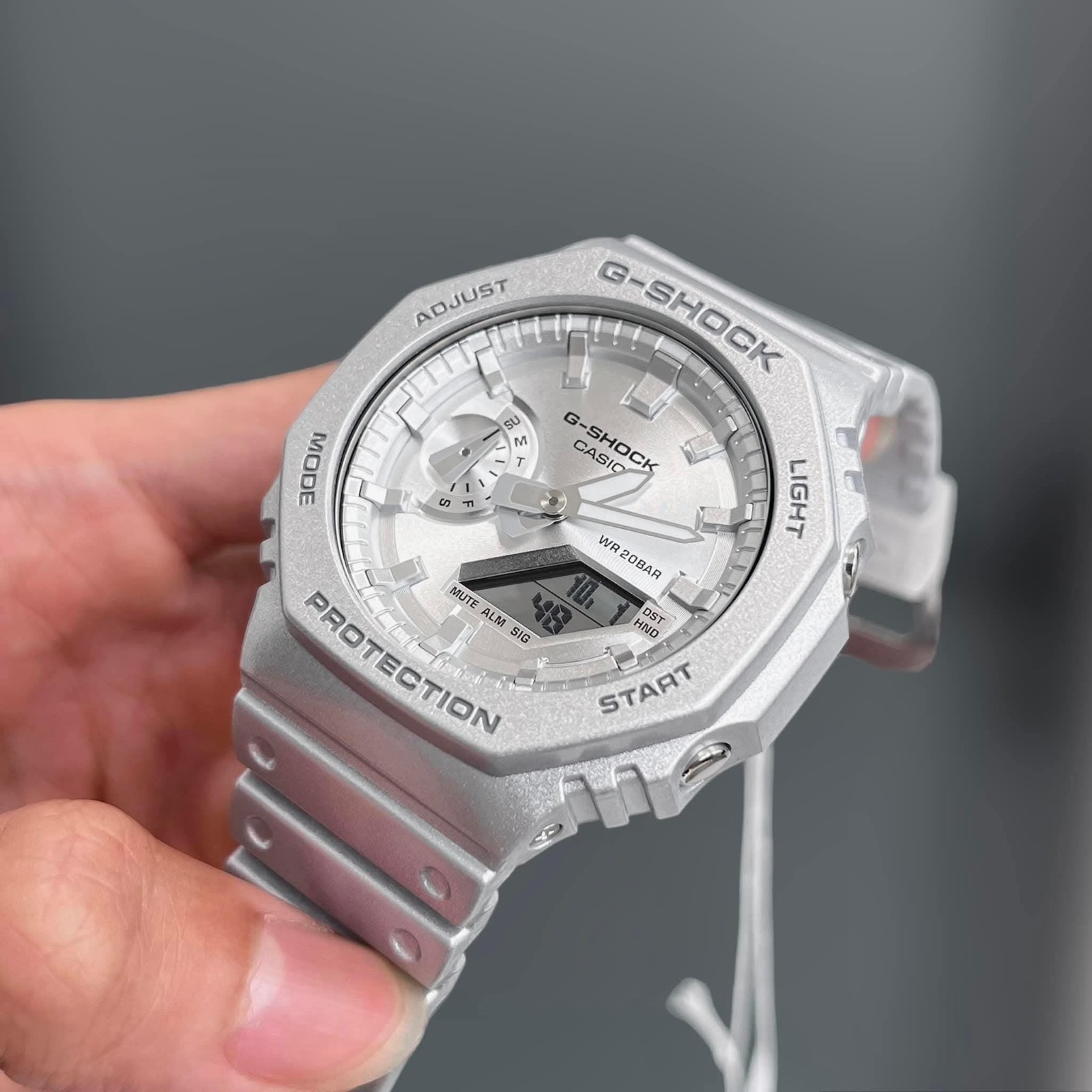 Casio G-Shock GA-2100FF-8A Silver Metallic CasiOak Analog Digital 200M WR Origin