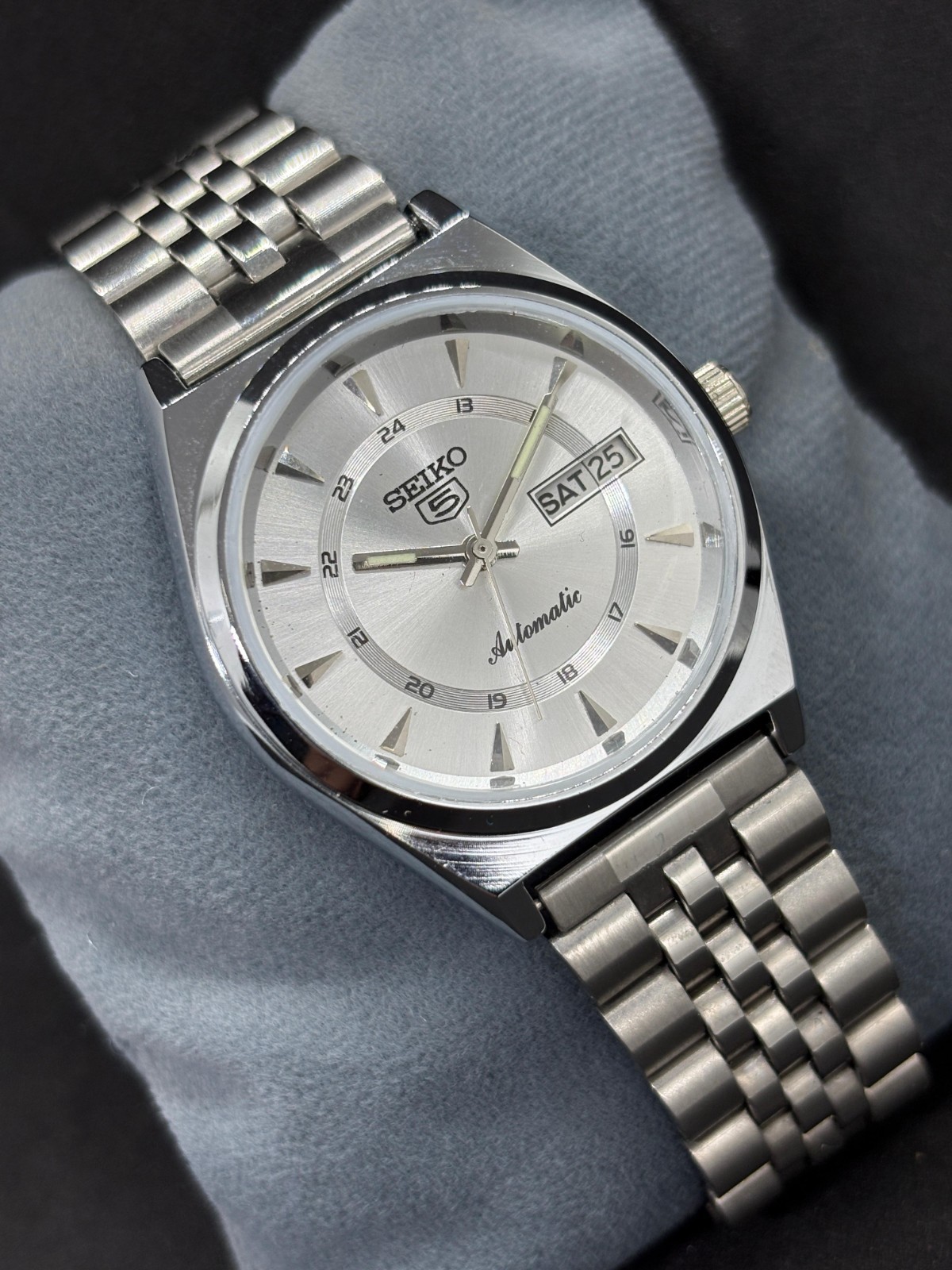 Vintage Refurbished Seiko 5 Automatic Day/Date Japan Made Men’s Wrist Watch