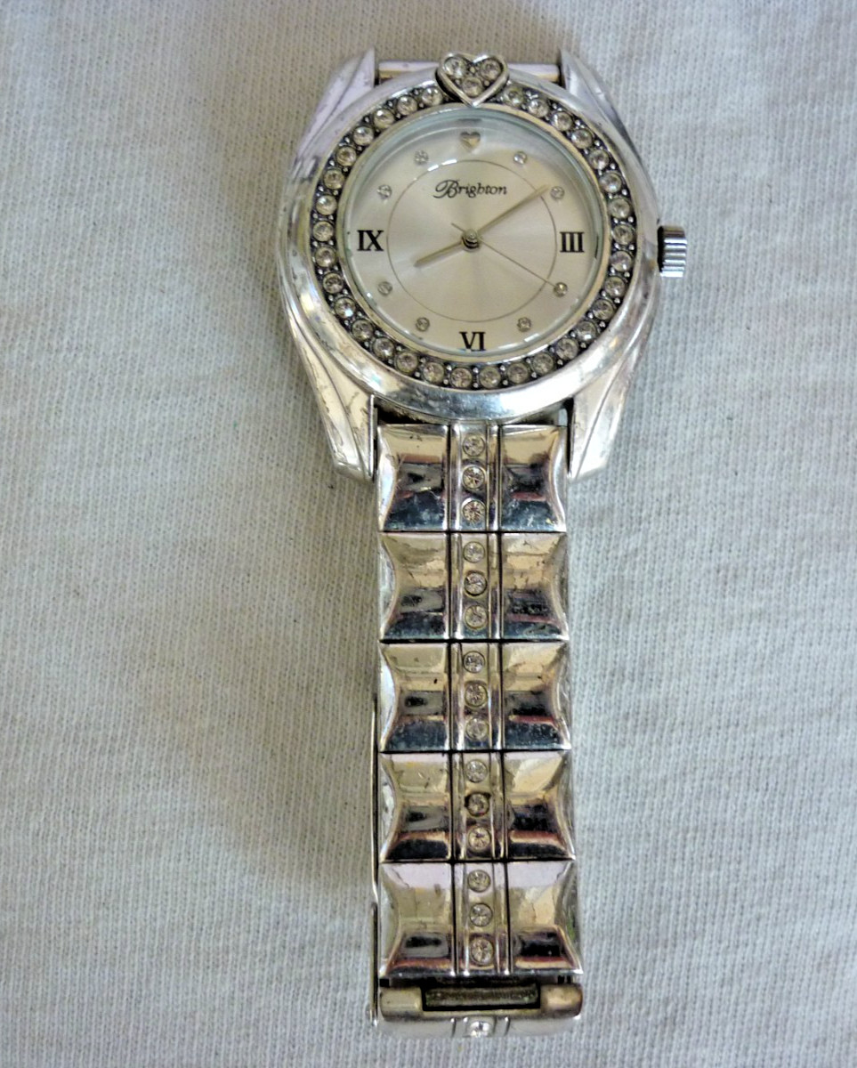 VINTAGE BRIGHTON QUARTZ WATCH WOMENS DANA POINT CRYSTALS SILVER TONE NEW BATTERY