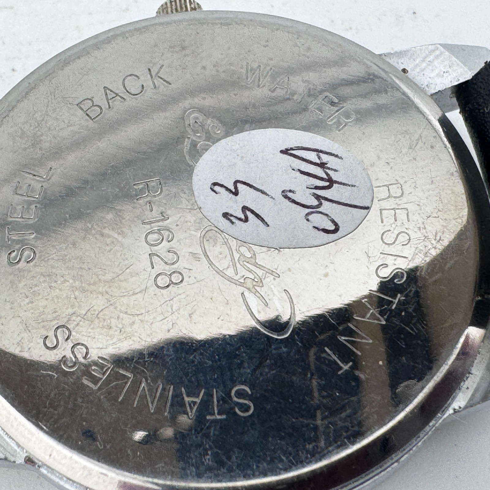 “Kills Love Slowly” Quartz Watch Men Silver Black Leather Analog New Battery
