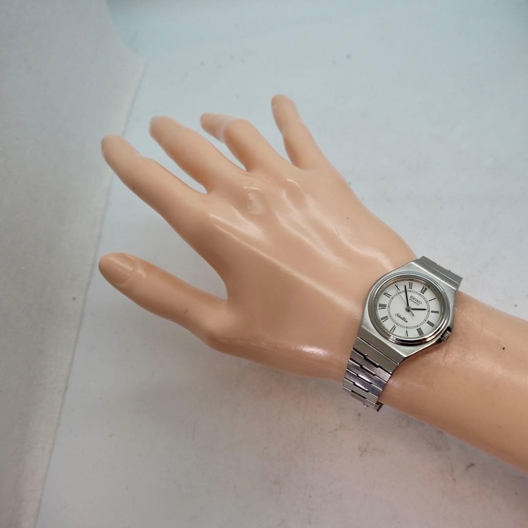 663 Working SEIKO watch ladies’ Silver Wave Silver White
