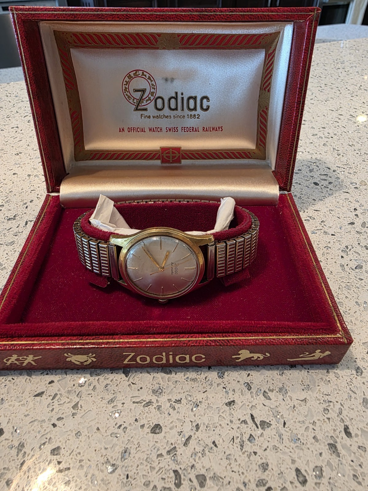 Zodiac Hermetic Manual Mechanical 17J Gold Tone Silver Sunburst Dial w/ Box