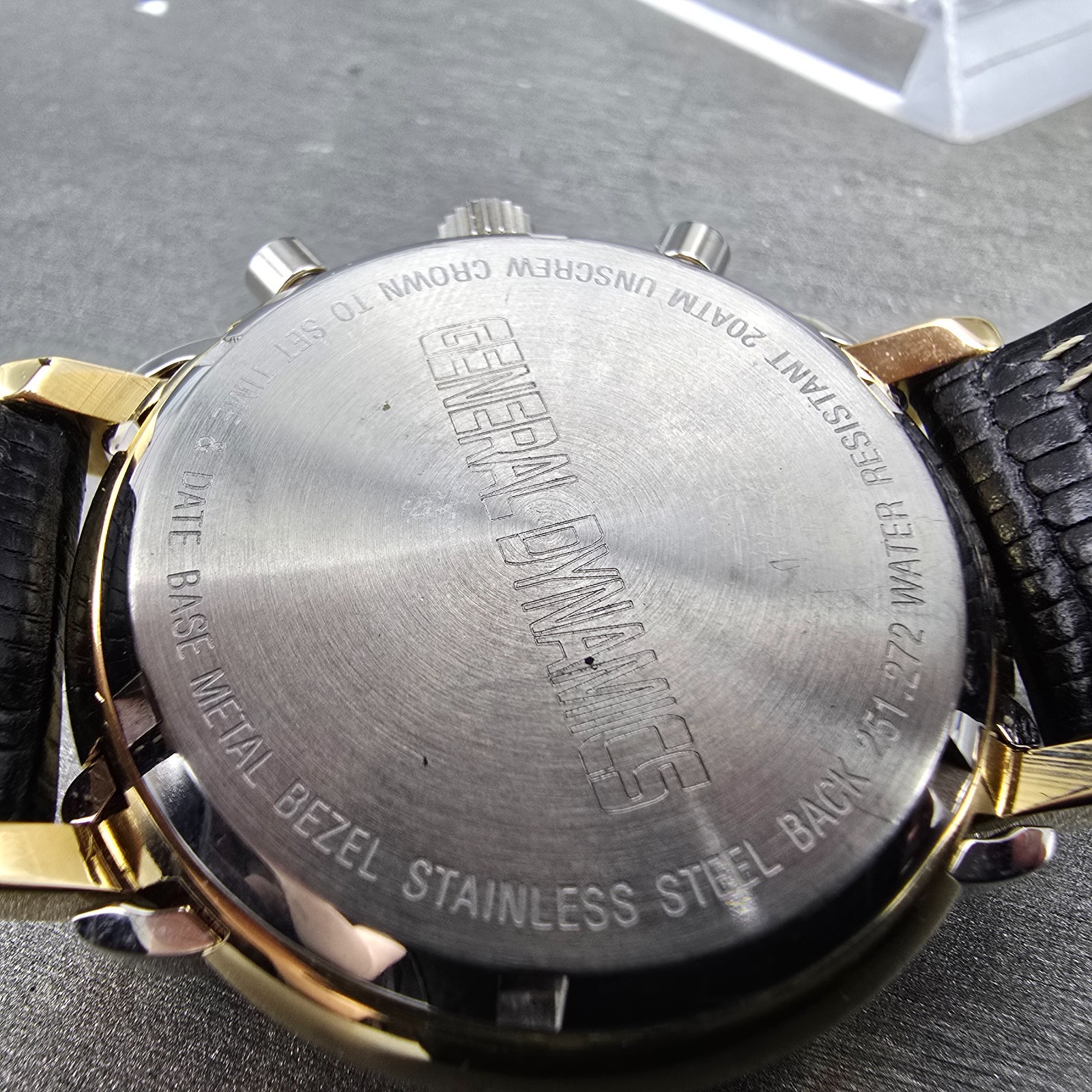 Versailles Chronograph Watch Men 39mm White Dial Two Tone Date New Battery