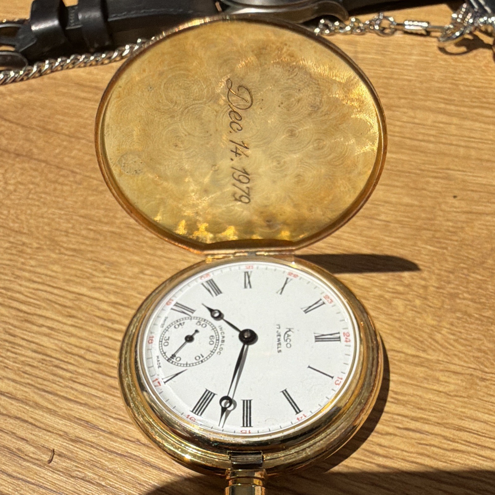 Keco 15 Jewel Full Hunter Yellow Gold Tone Pocket Watch White Roman Dial 47mm