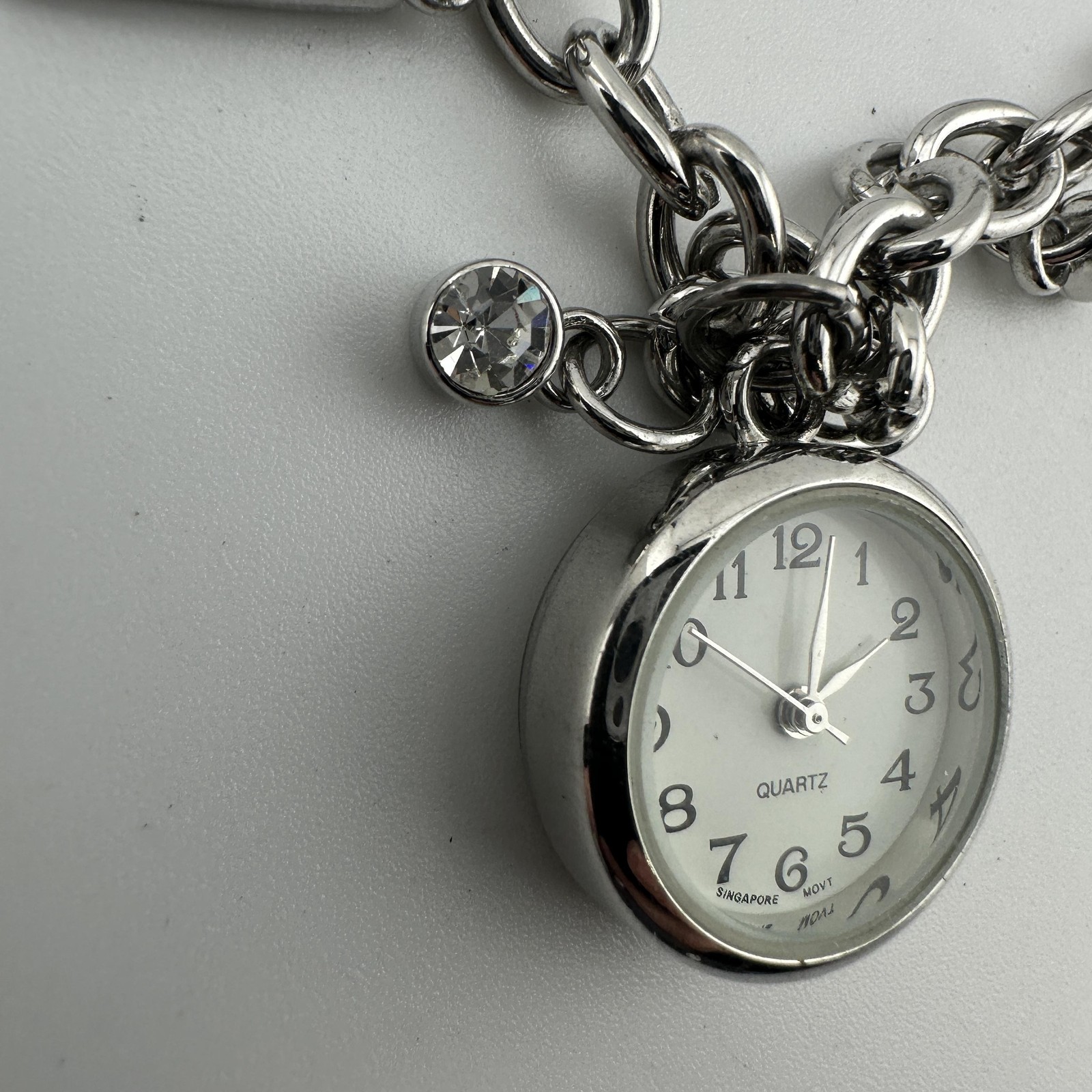 Charm Sz 8.7″ Bracelet Watch Womens White Dial Silver Tone Key Lock Ring Charms