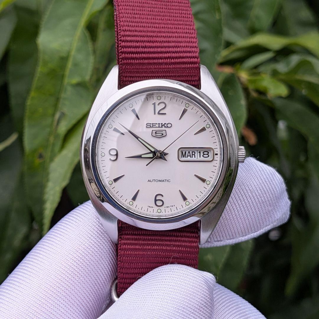 Seiko 5 7S26-0440 Automatic Watch Sapphire Crystal NATO Strap