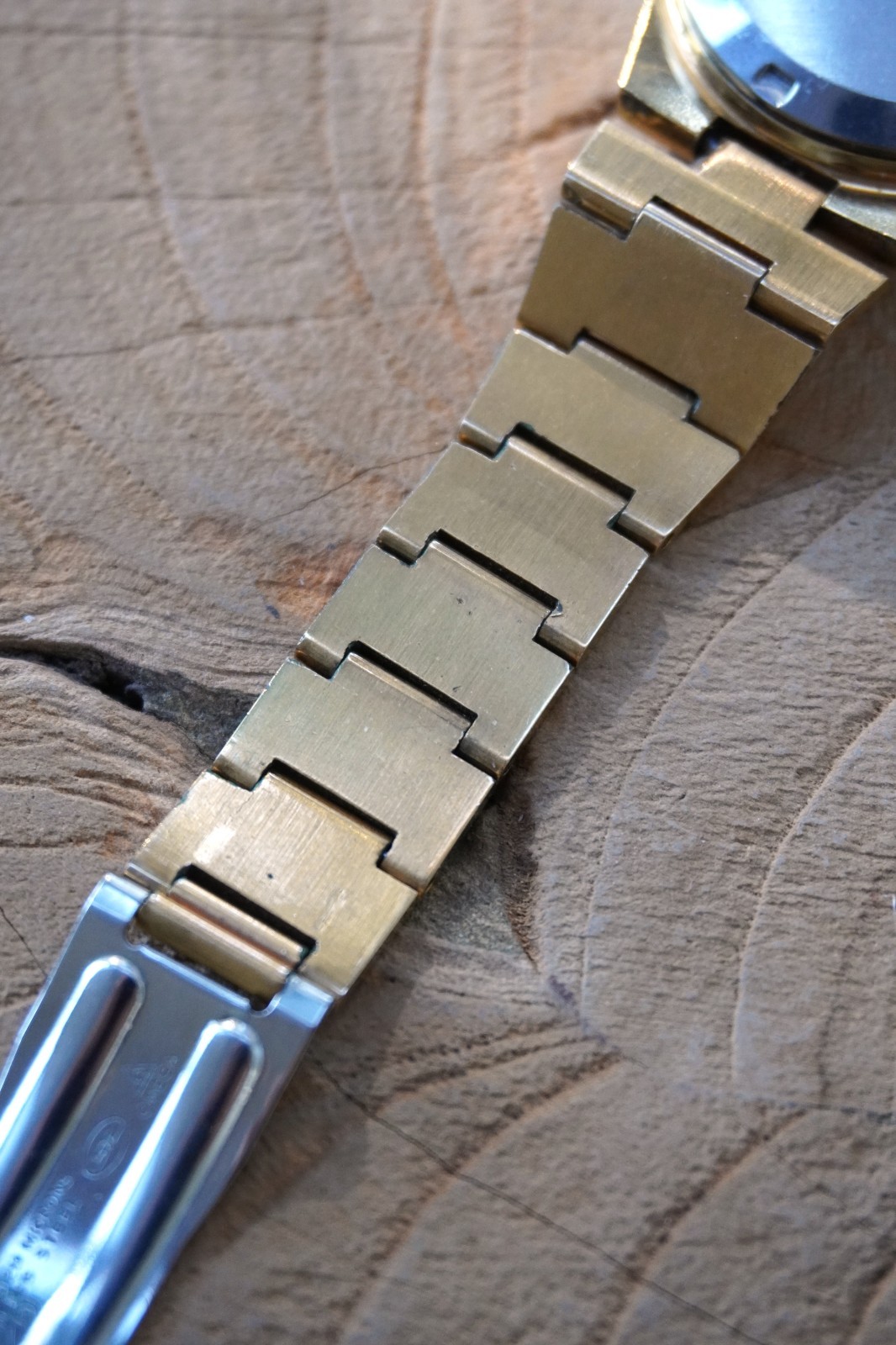 Vintage Omega Geneve Automatic Day Date Gold Plated Integrated Watch 166.0125