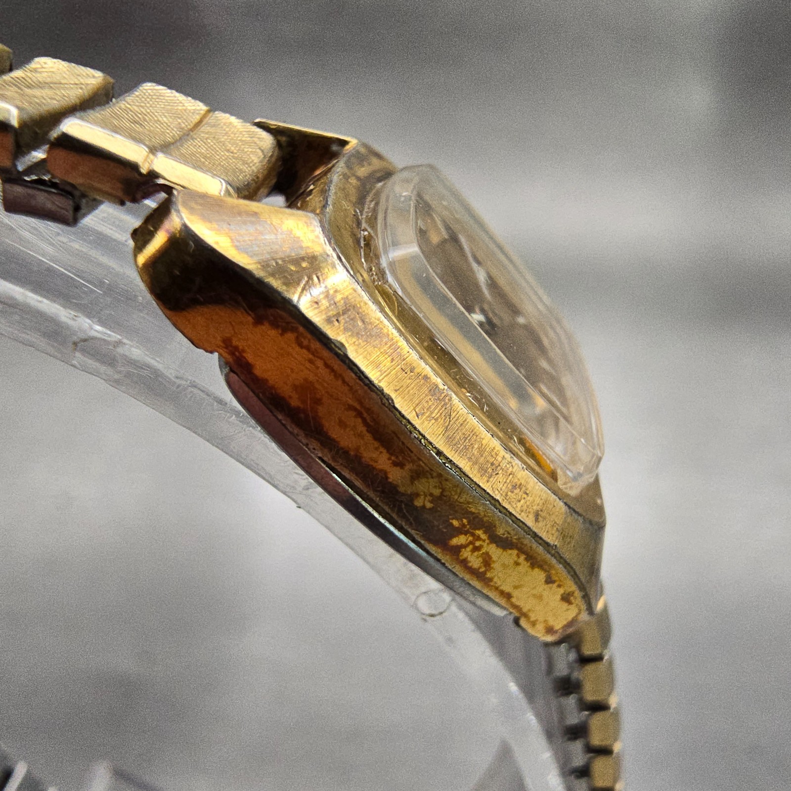 Seiko Watch Women 17mm Bronze Dial Gold Tone Rectangle 11-3499 Vintage Works