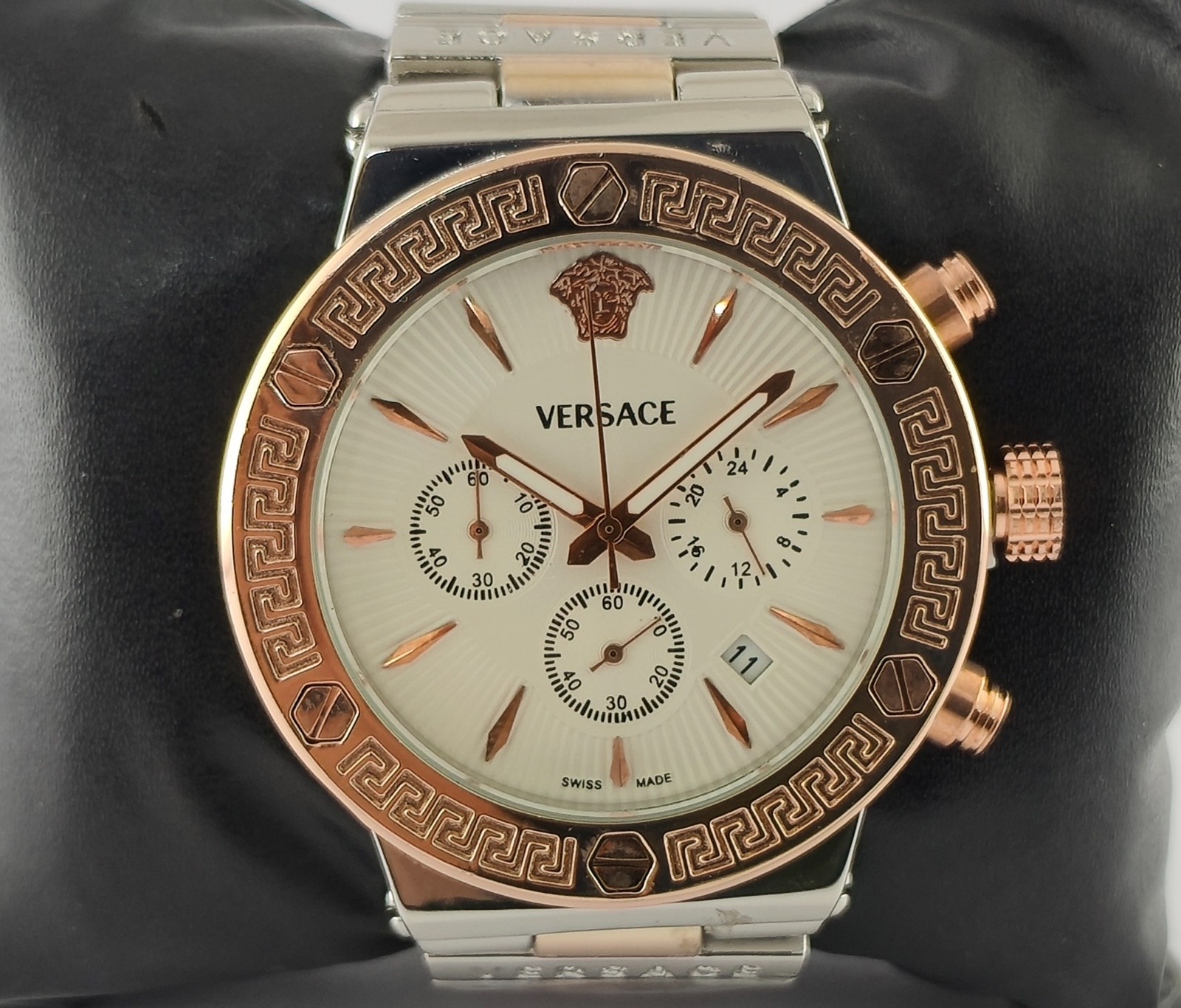 Versace Quartz Chronograph White Dial “Date” Steel Band Men Wristwatch Pre-Owned